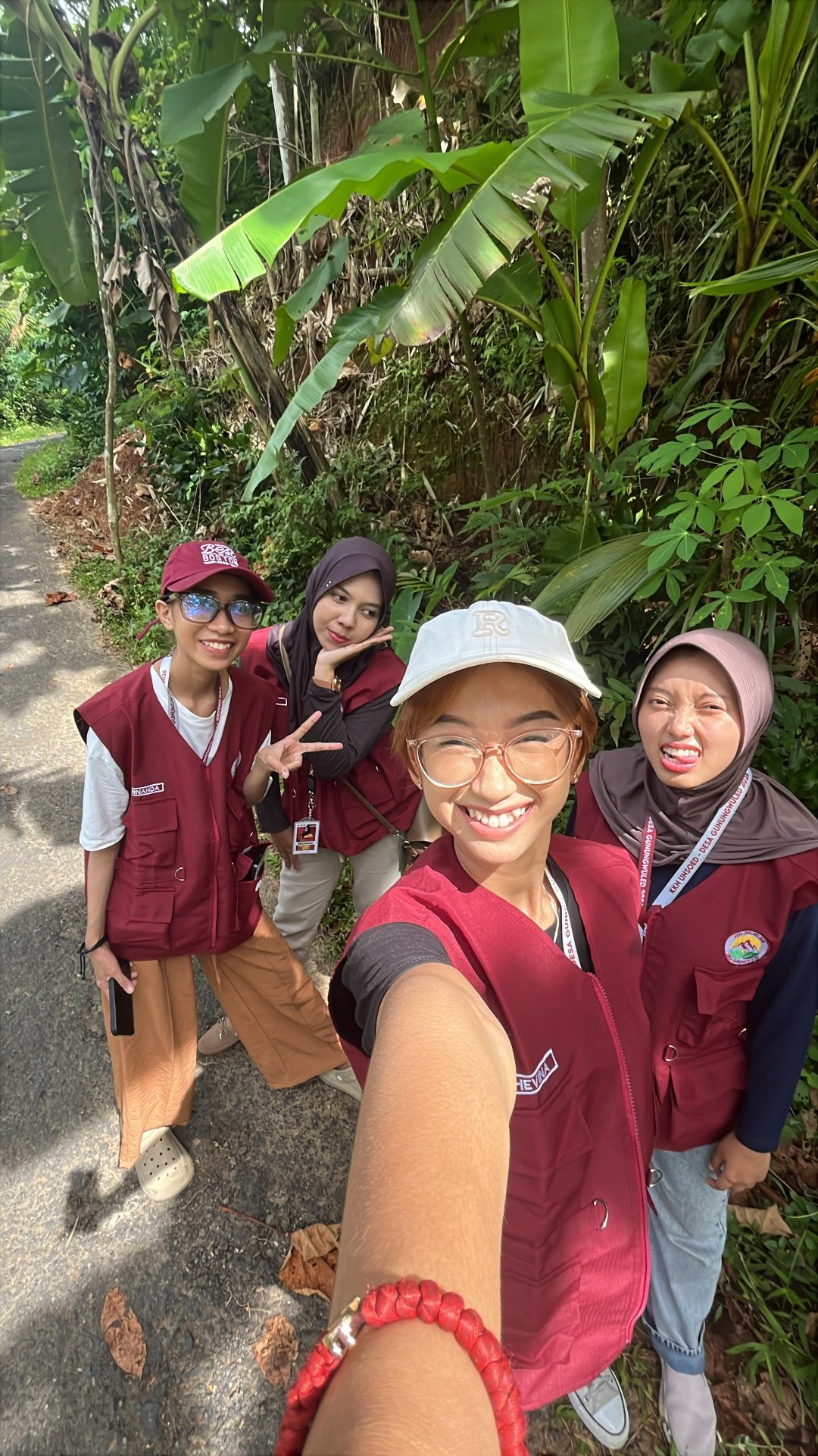 Survey lokasi dan pemasangan banner