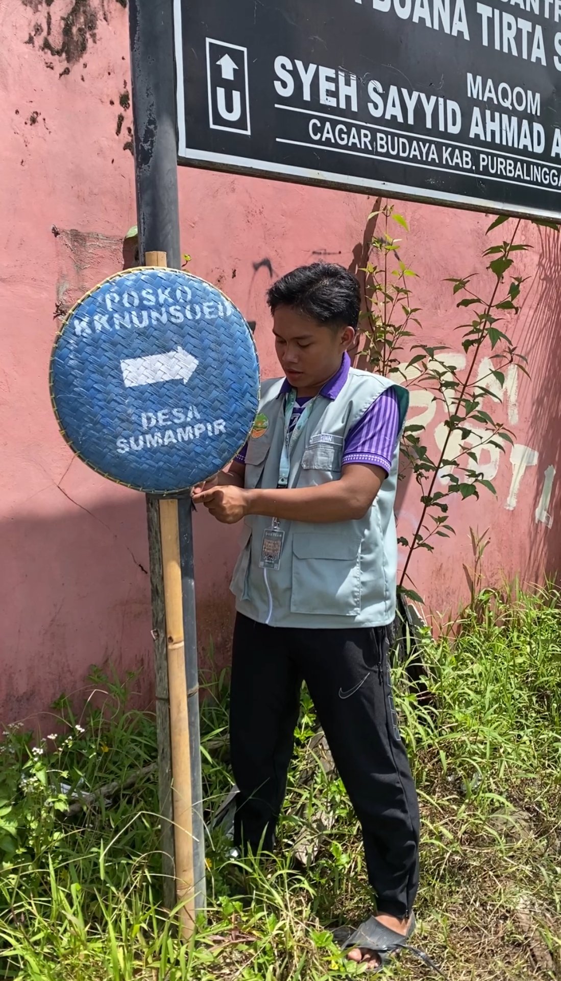Pemasangan Banner dan Pentunjuk Arah