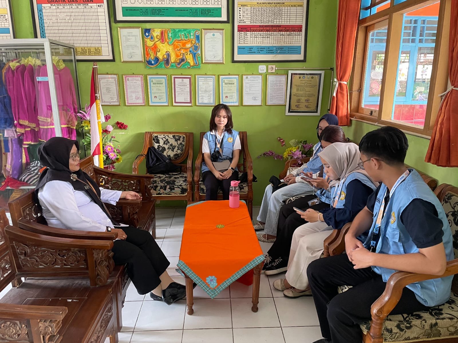 Kunjungan ke SDN 1 Losari