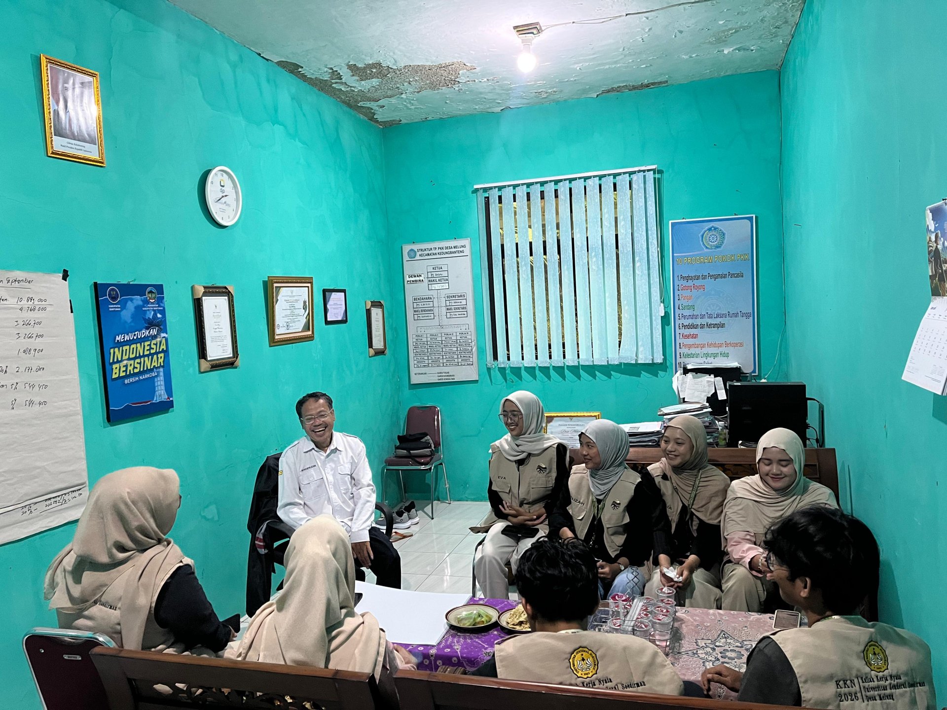 Koordinasi dengan Kepala Desa Melung