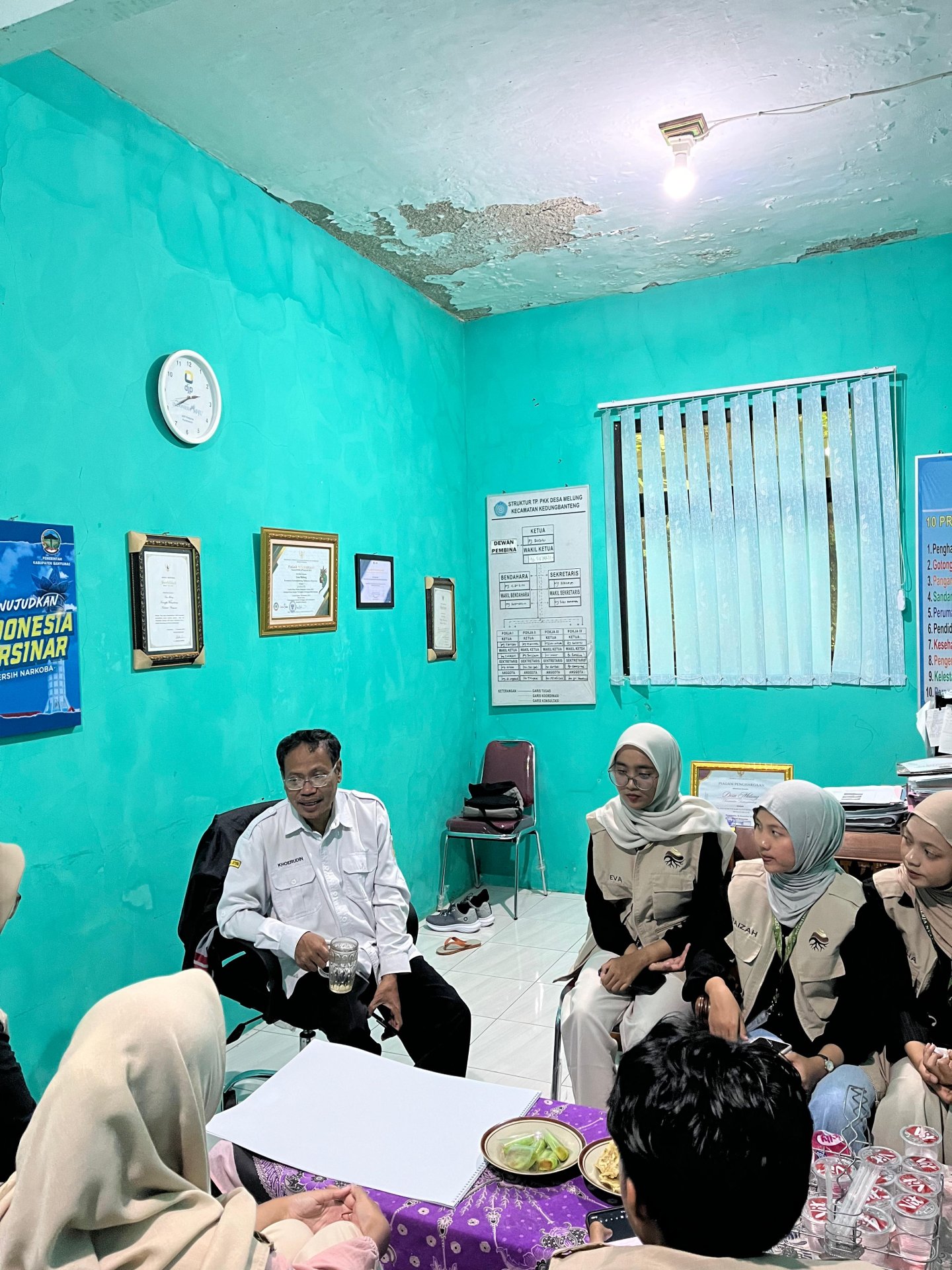 Koordinasi dengan Kepala Desa Melung