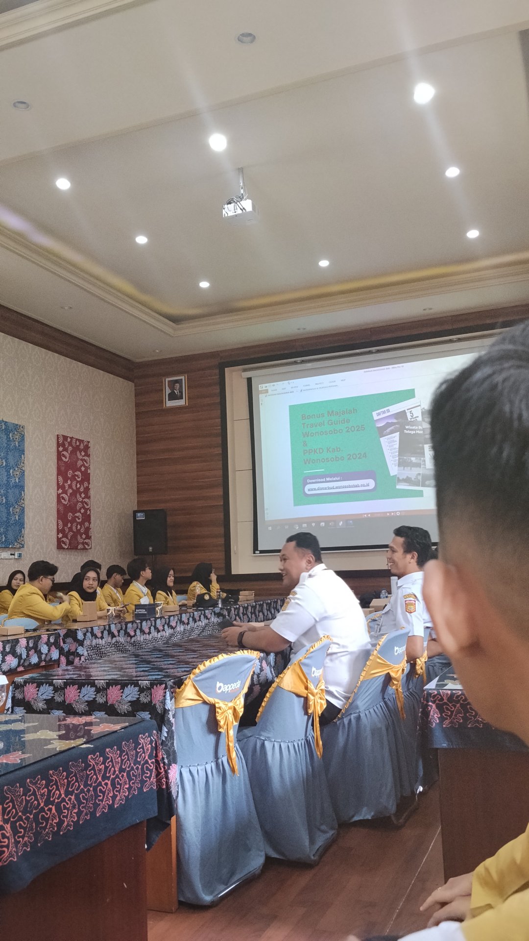 Menghadiri Penerimaan Mahasiswa KKN Unsoed Periode Januari-Februari