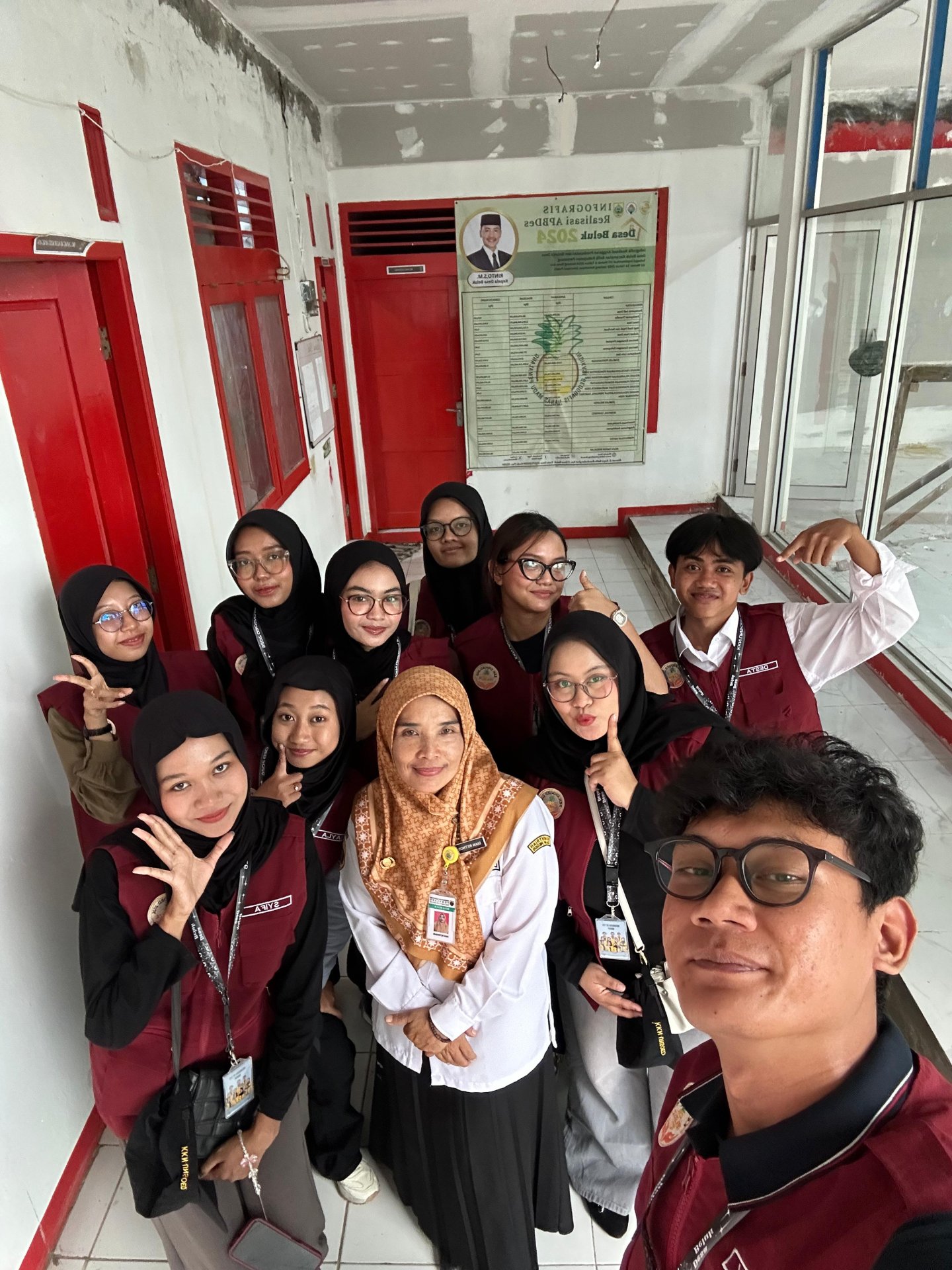 Perkenalan peserta KKN Desa Beluk Kepada Kepala Desa Beluk dan Perangkat Desa