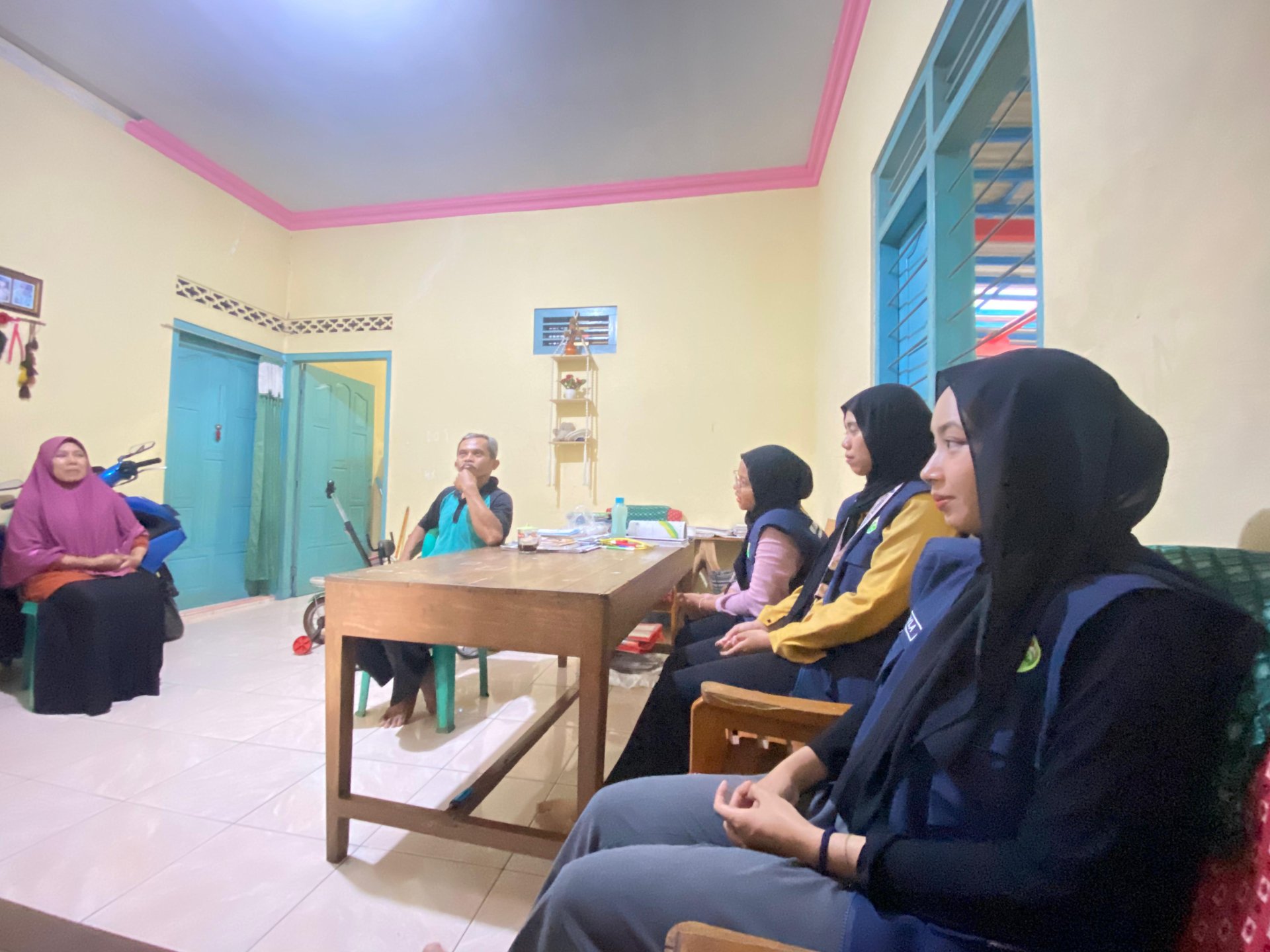 Kunjungan ke Kepala Dusun 2 di Desa Somakaton