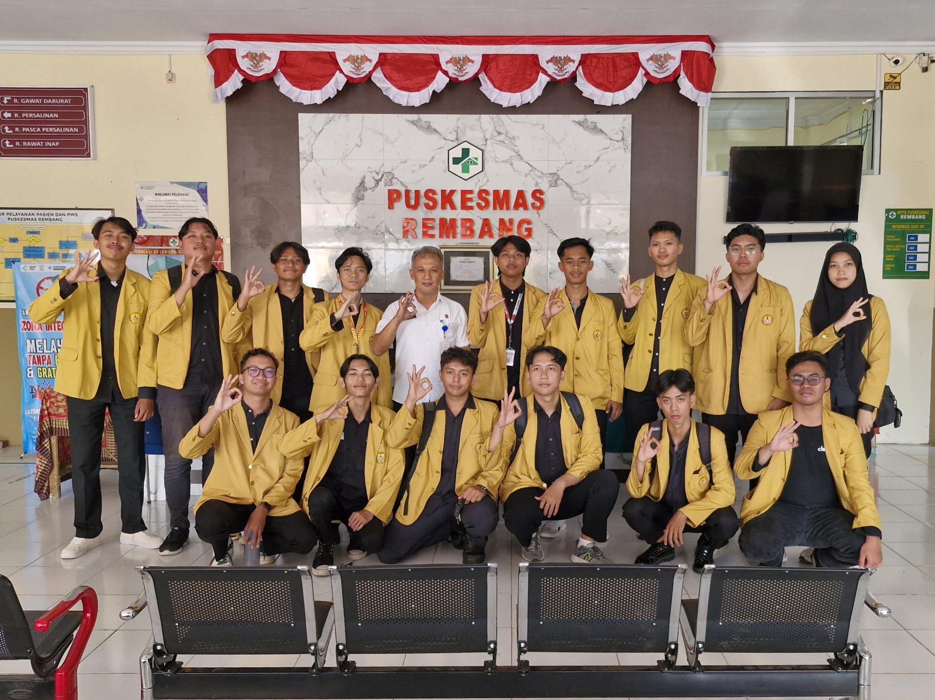 SILATURAHMI KUNJUNGAN MAHASISWA KKN DI PUSKESMAS KECAMTAN REMBANG