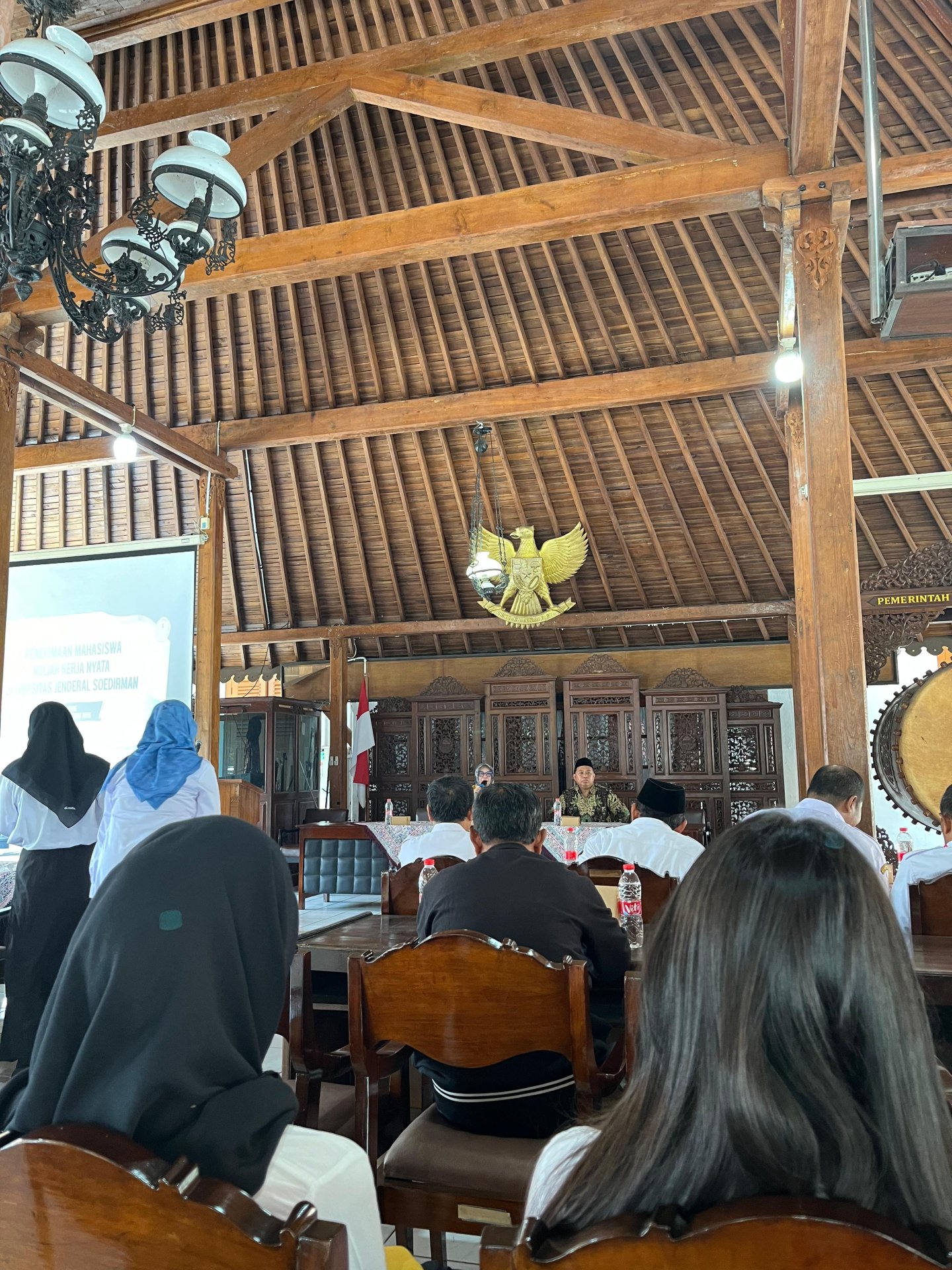 Penerimaan mahasiswa KKN UNSOED periode Januari-Februari di Pendopo Wakil Bupati Kab.Banyumas