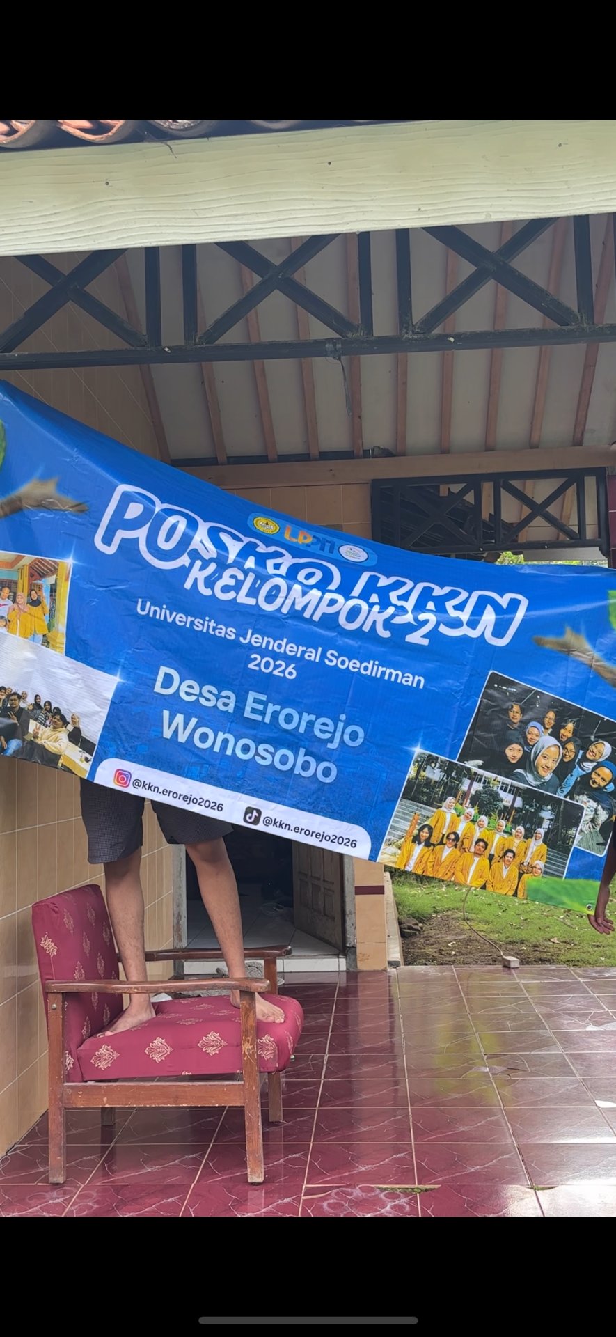 pemasangan banner posko