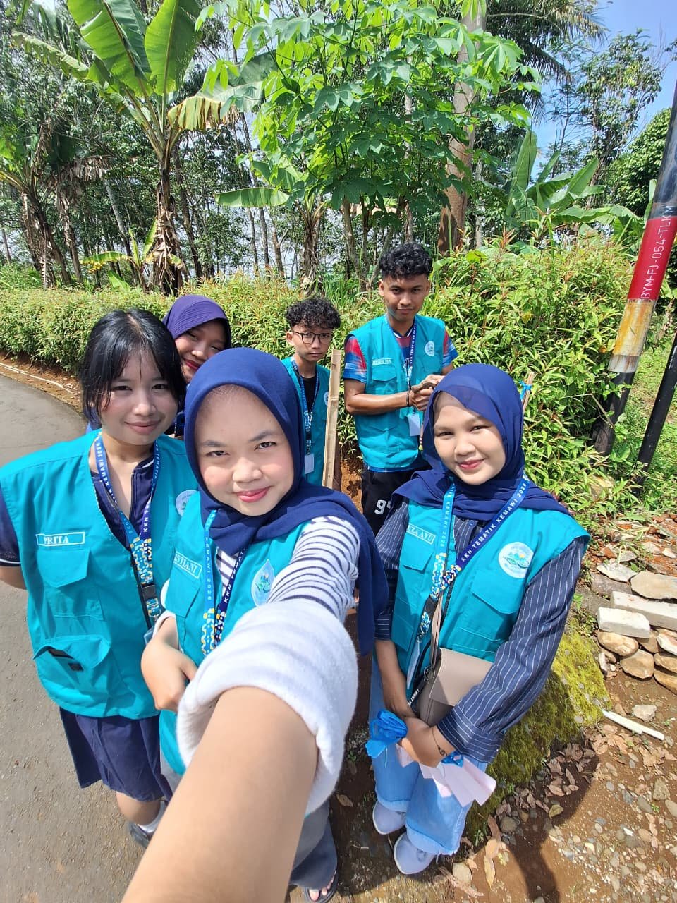 Kegiatan Pemasangan Tampah, Persiapan Pembuatan Rambu dan Kunjungan RW