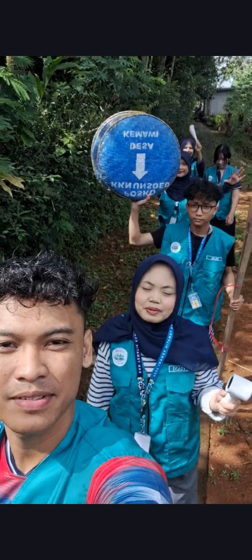 PENATAAN PENUNJUK ARAH POSKO DAN KUNJUNGAN RW (KKN DESA KEMAWI - SOMAGEDE)