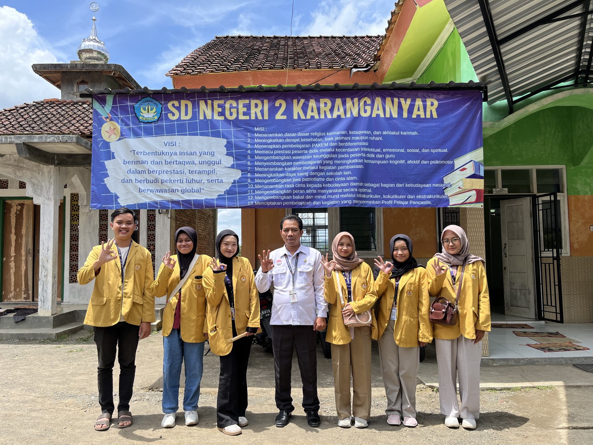 Kunjungan Sekolah Dasar Desa Karanganyar