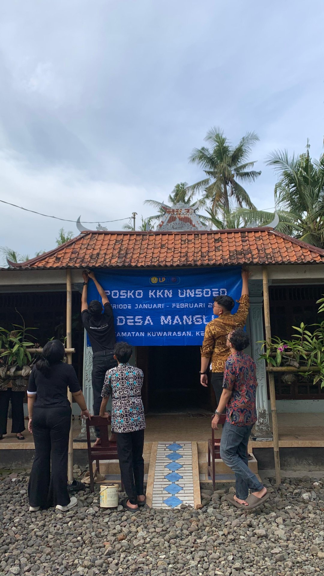 PEMASANGAN BANER POSKO