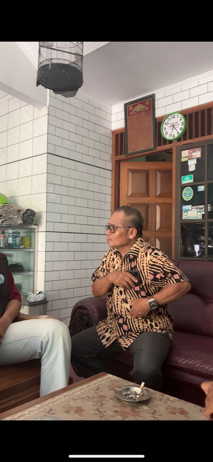 Berkunjung ke Kepala Desa