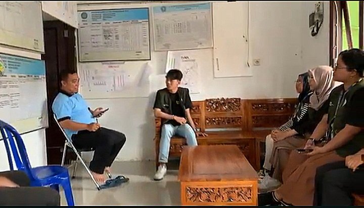 Berkoordinasi dengan Pak Lurah