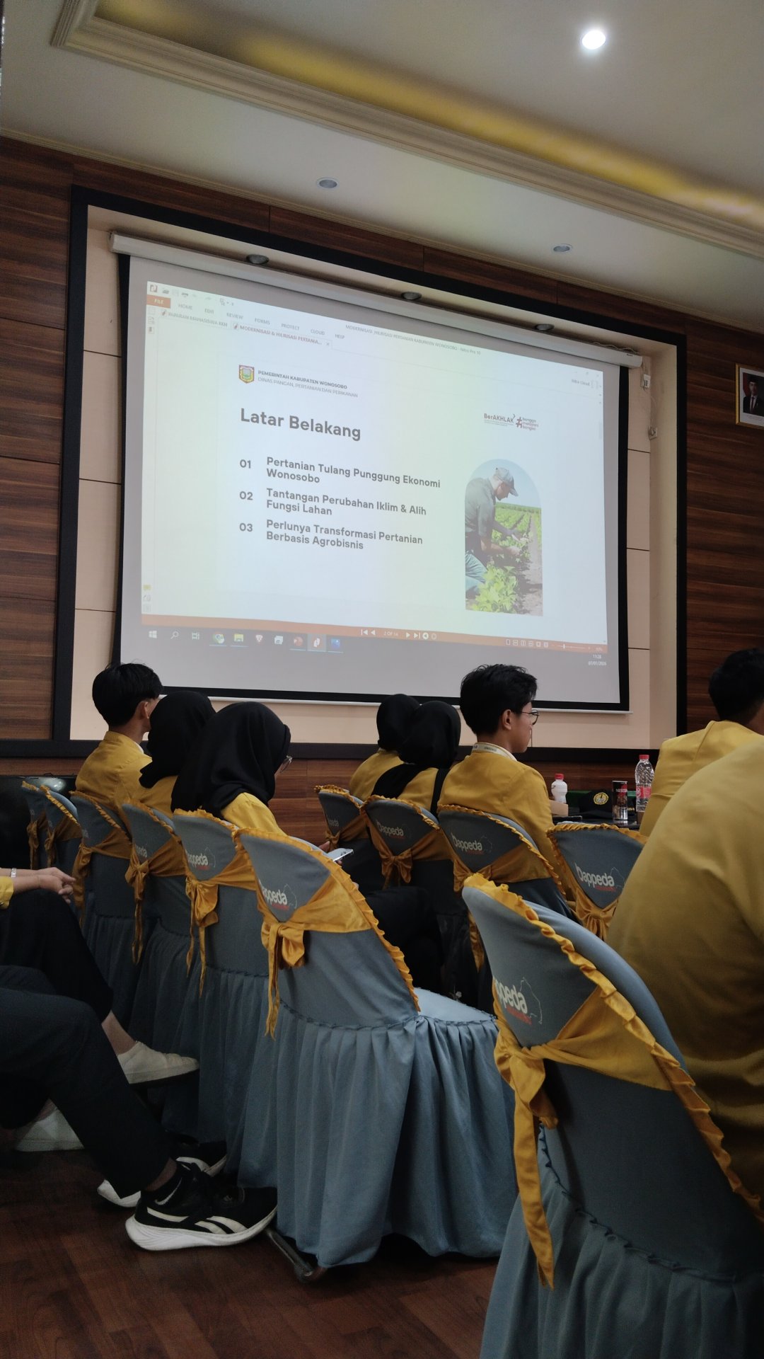 Hari Pertama KKN Plunjaran: Penerimaan Mahasiswa KKN Unsoed di Kabupaten Wonosobo dan Sosialisasi Program Kerja Lingkungan