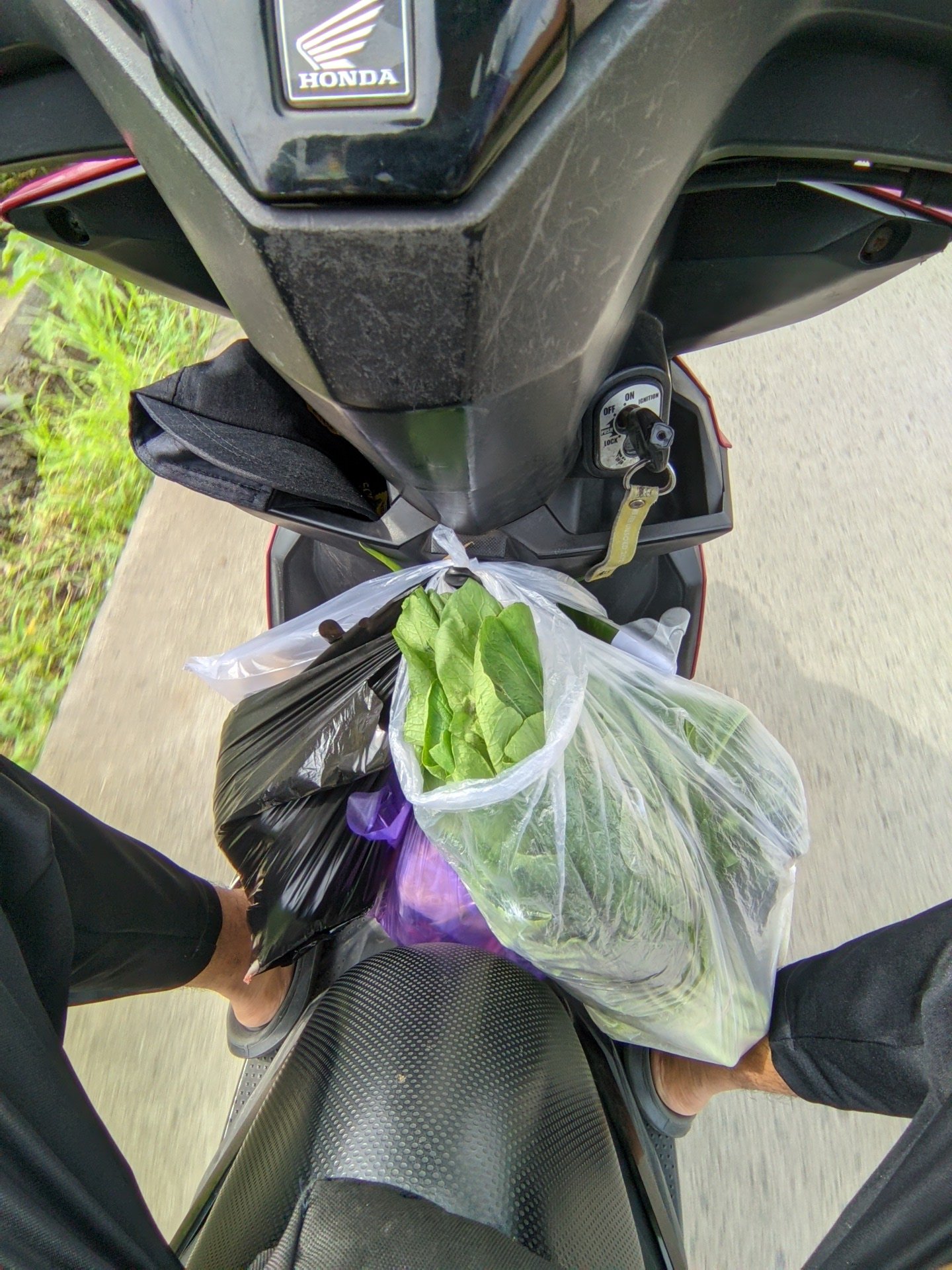 Belanja kebutuhan makanan