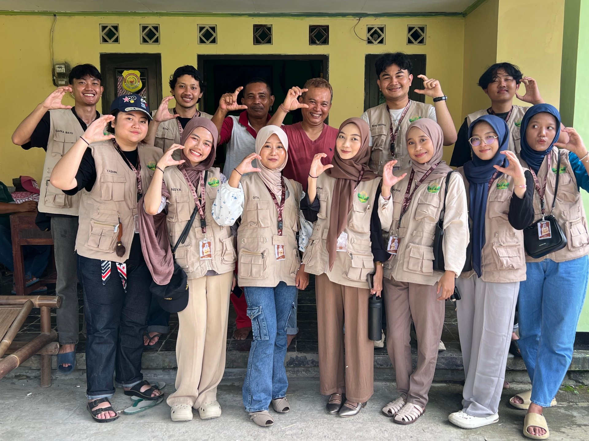 Orientasi hari pertama di desa Ciwuni