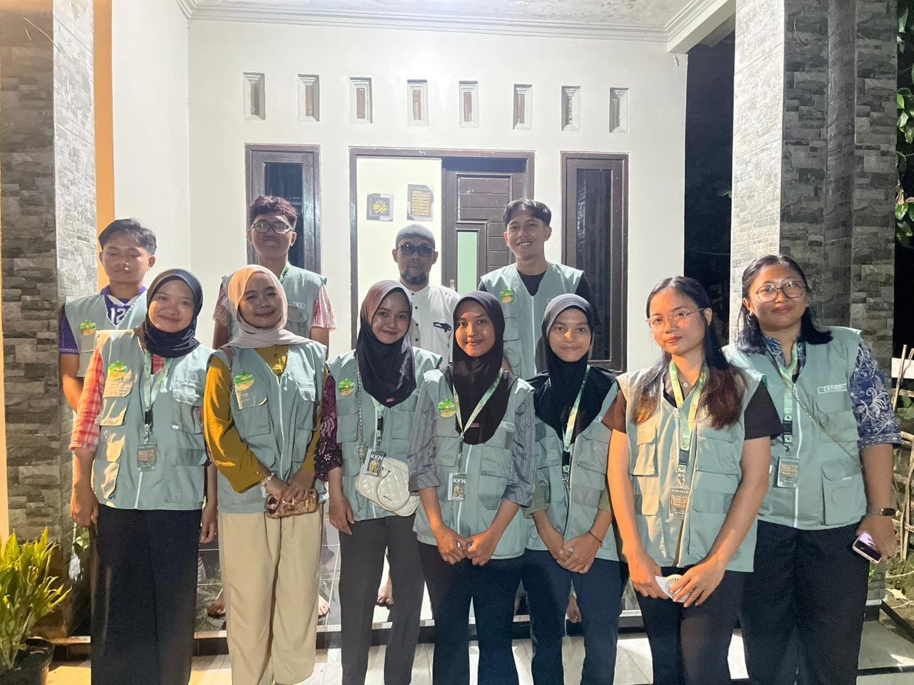 Kunjungan Mahasiswa KKN Sumampir Periode Jan-Feb 2026 ke rumah Kadus 1