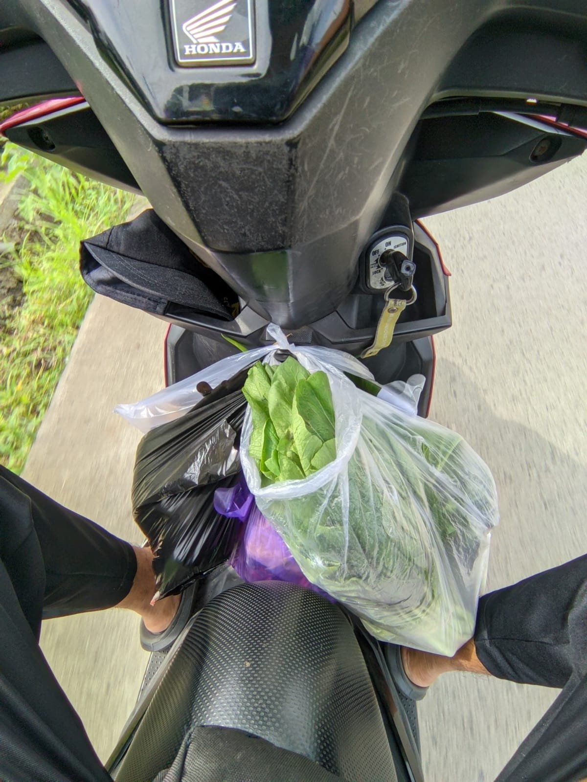 Mengunjungi umkm desa