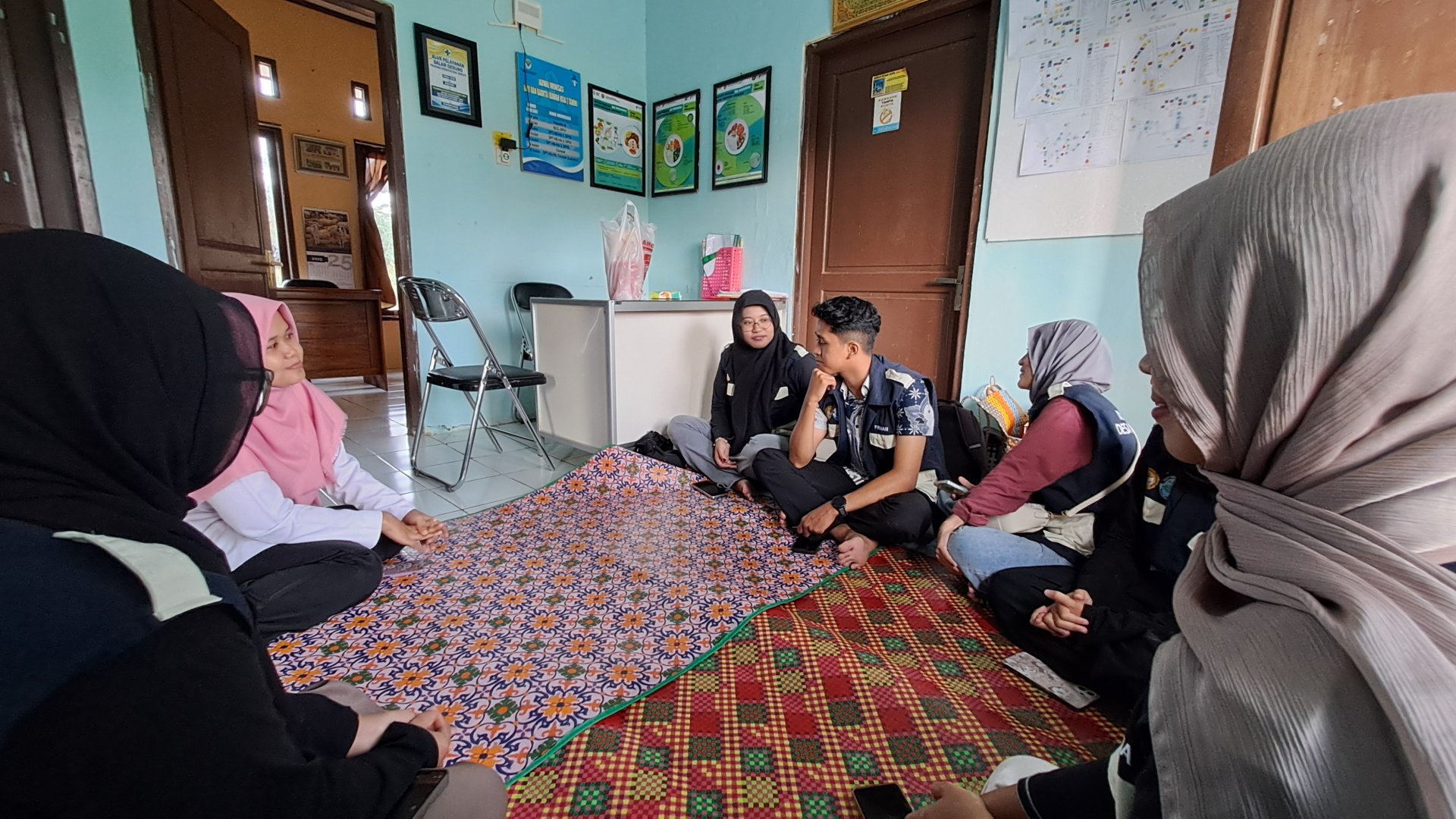 Kunjungan ke Ibu Bidan Desa Trimulyo