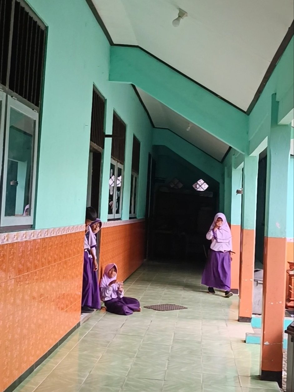 Kunjungan ke SDN Kuripan Kidul 01