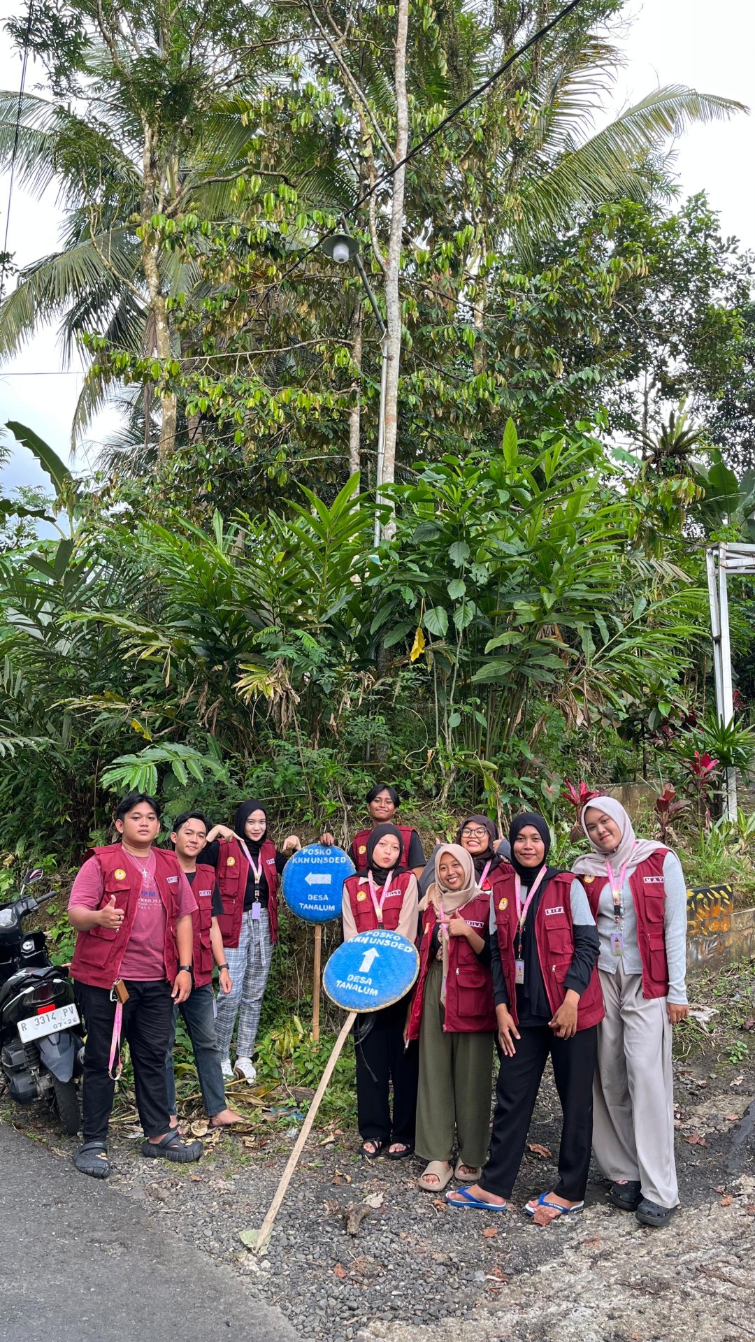 Pemasangan Papan Petunjuk Arah Posko