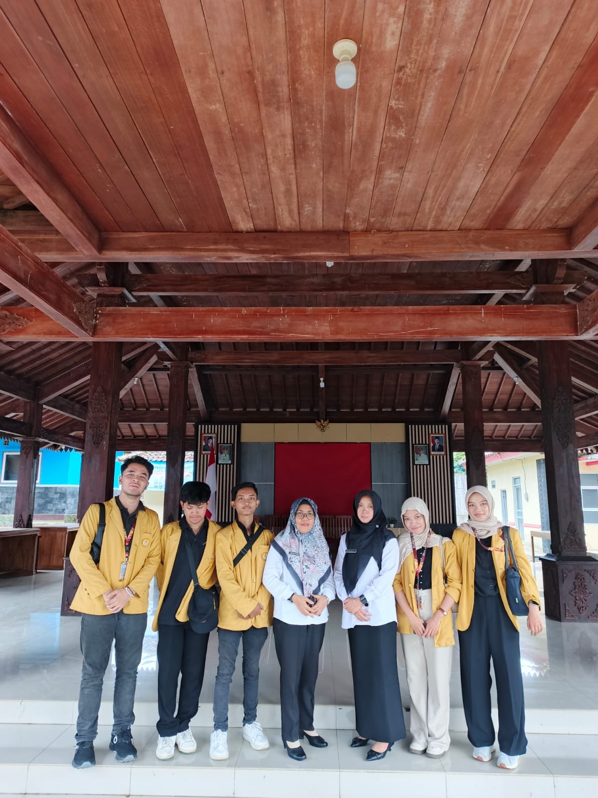 Hari ke-1, Mengikuti penerimaan peserta KKN dan mengunjungi instansi