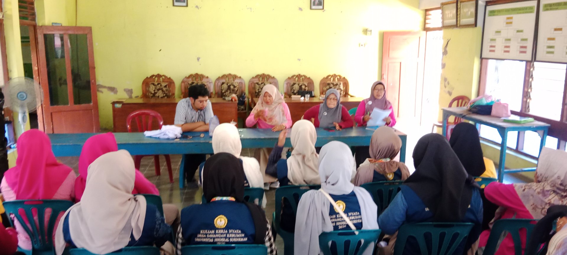 Koordinasi dengan bidan dan kader desa