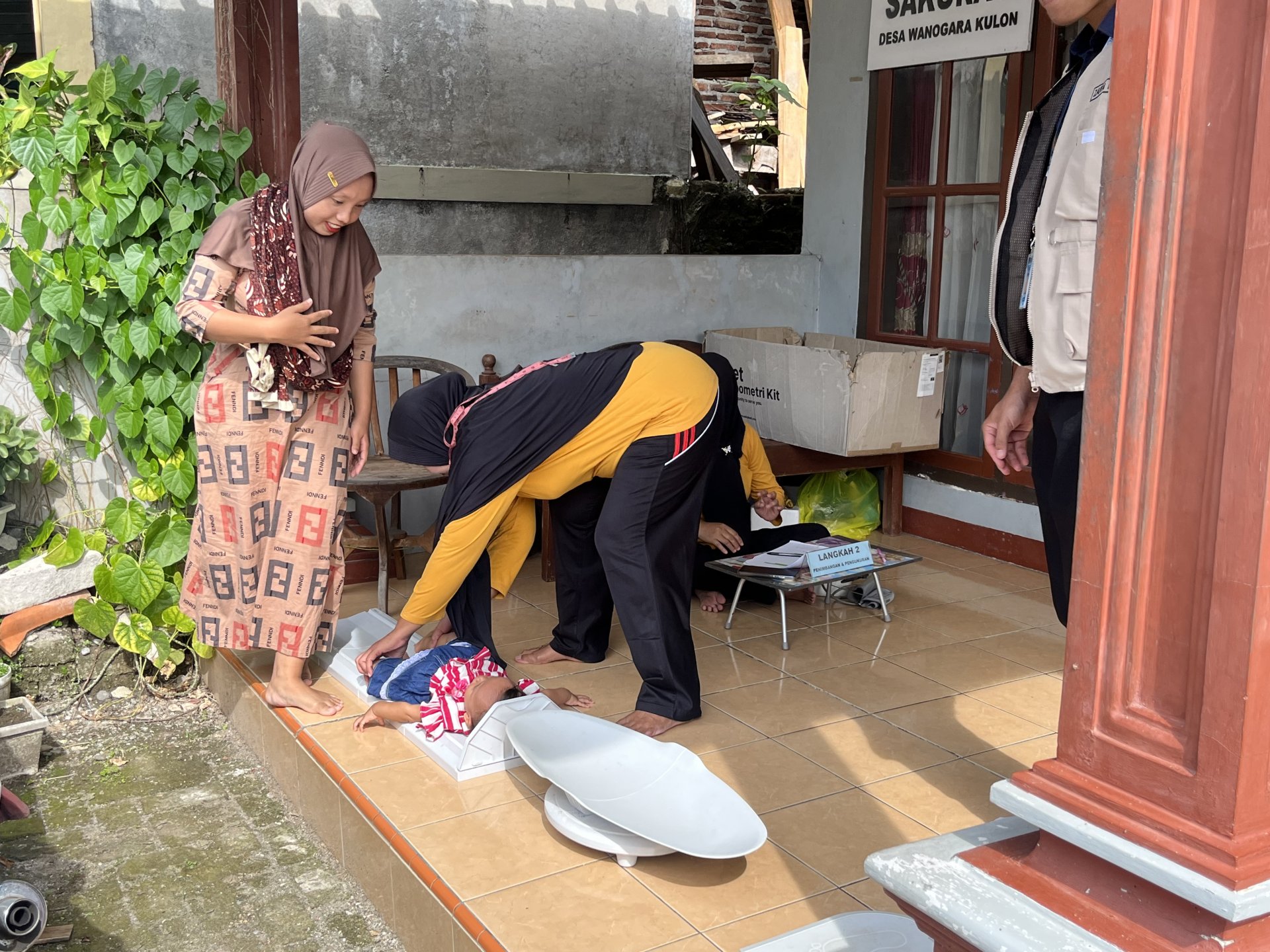 Penguatan Layanan Posyandu Balita, Remaja dan Lansia serta Kunjungan ke BUMDES