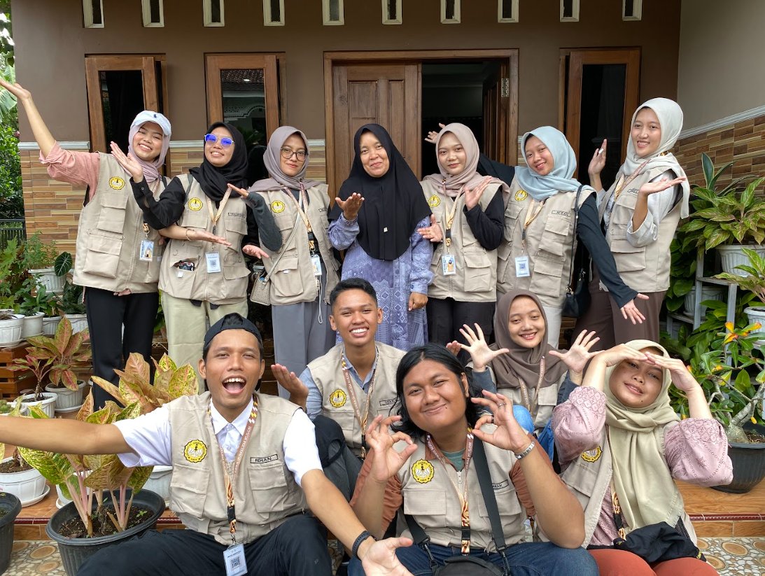 Mahasiswa KKN Desa Gumelem Kulon Lakukan Koordinasi Awal Program PKK dan Kesehatan Bersama Ketua PKK Desa