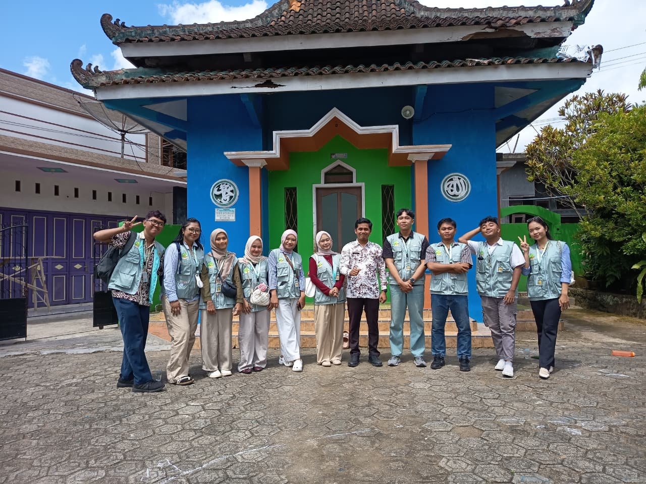 Kunjungan Mahasiswa KKN Desa Sumampir Periode Jan-Feb 2026 ke SD N 1 Sumampir