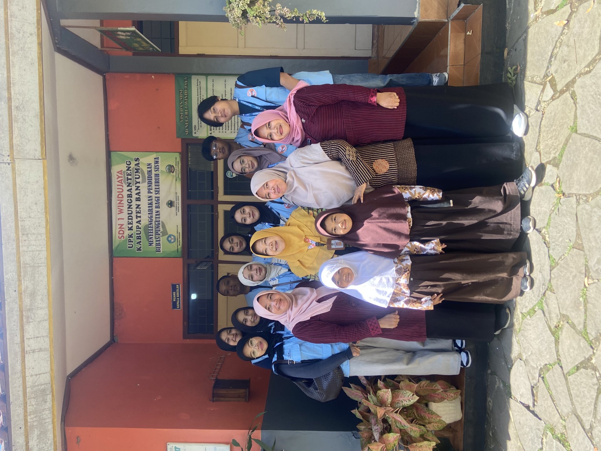 KUNJUNGAN KE PERANGKAT DESA DAN SD