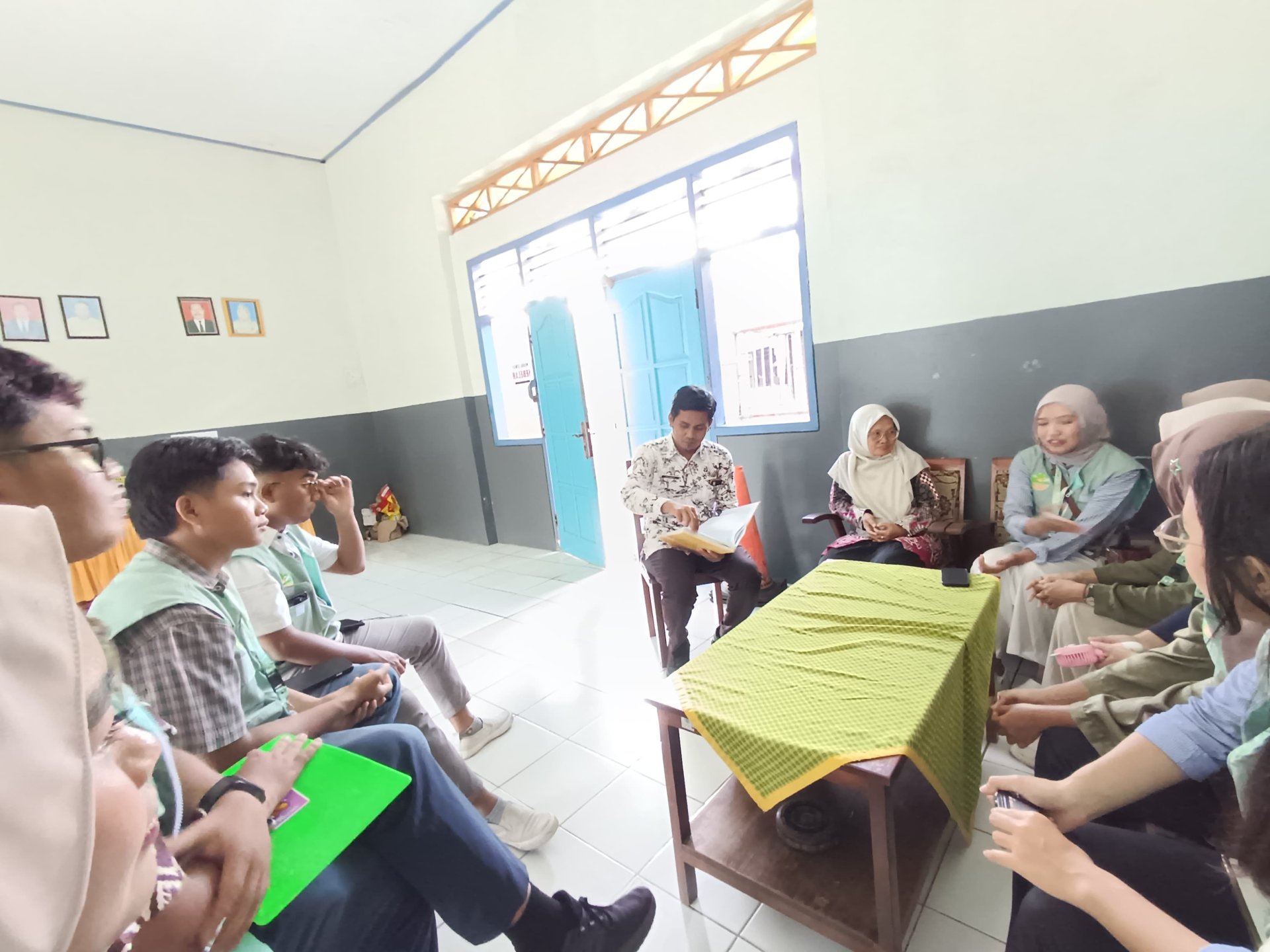 Kunjungan ke SD negeri 1 dan 2 Sumampir