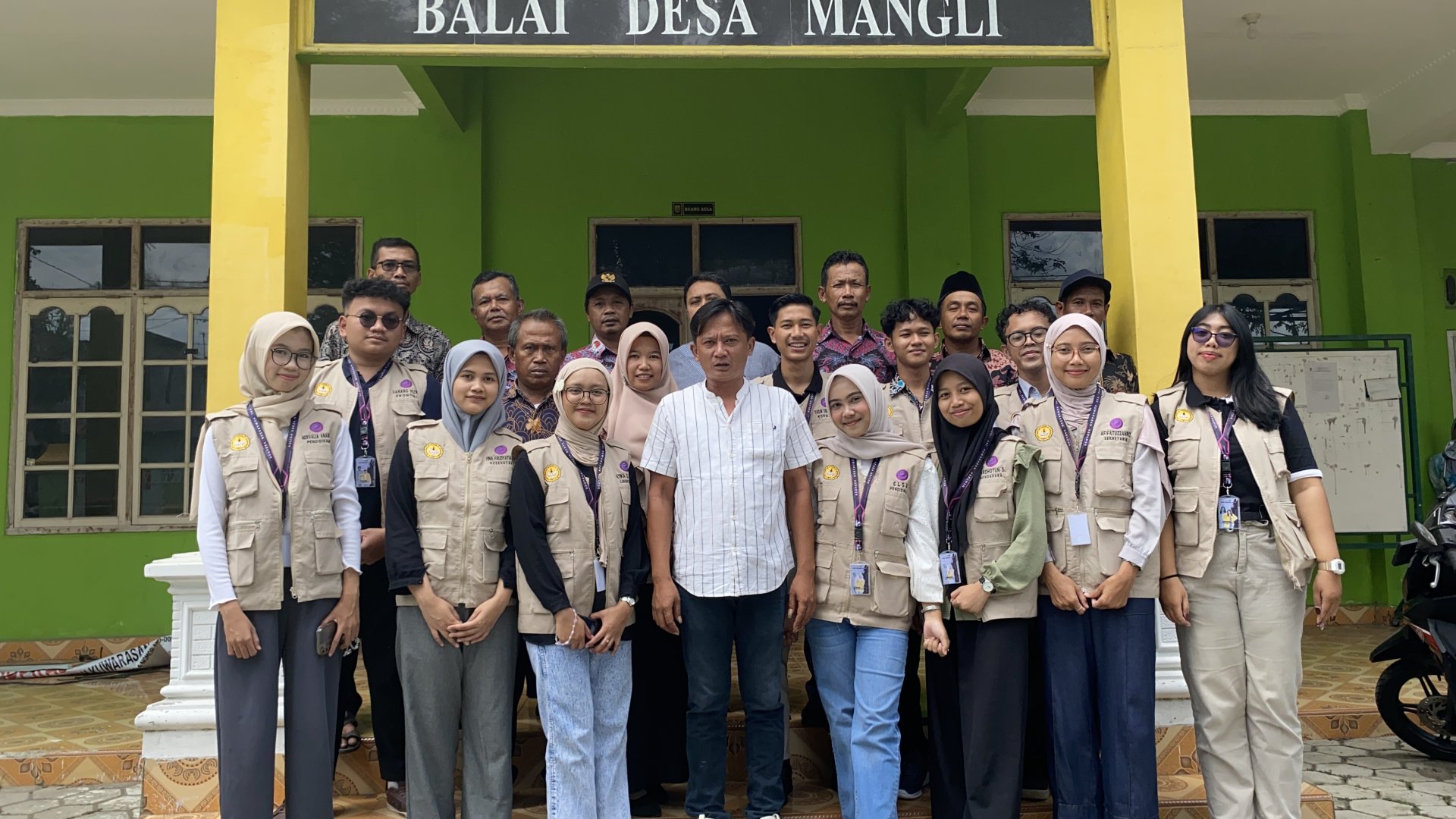 Pemaparan program kerja di balai desa mangli