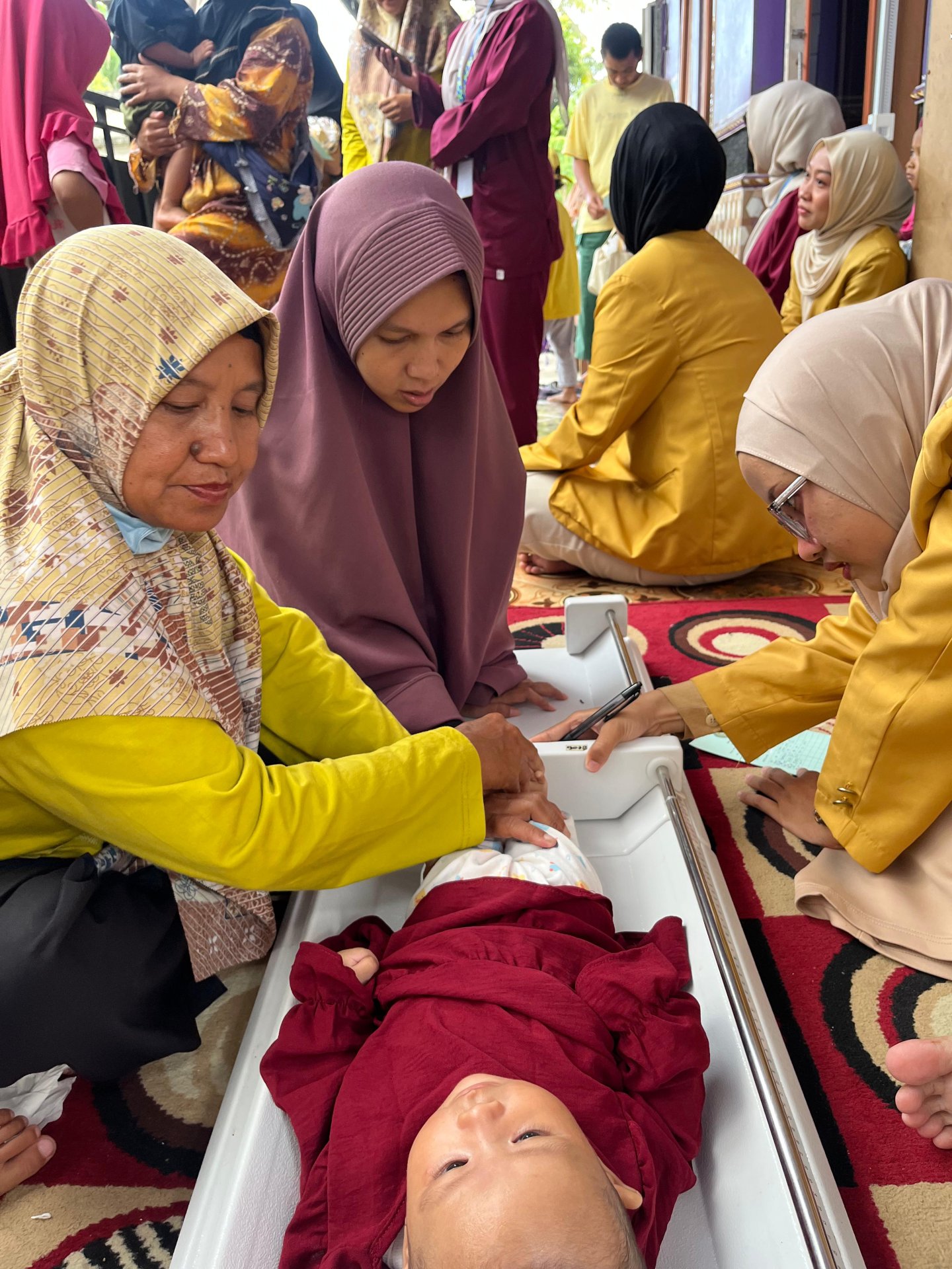 Pendampingan Posyandu Balita dan Ibu di Rw 4