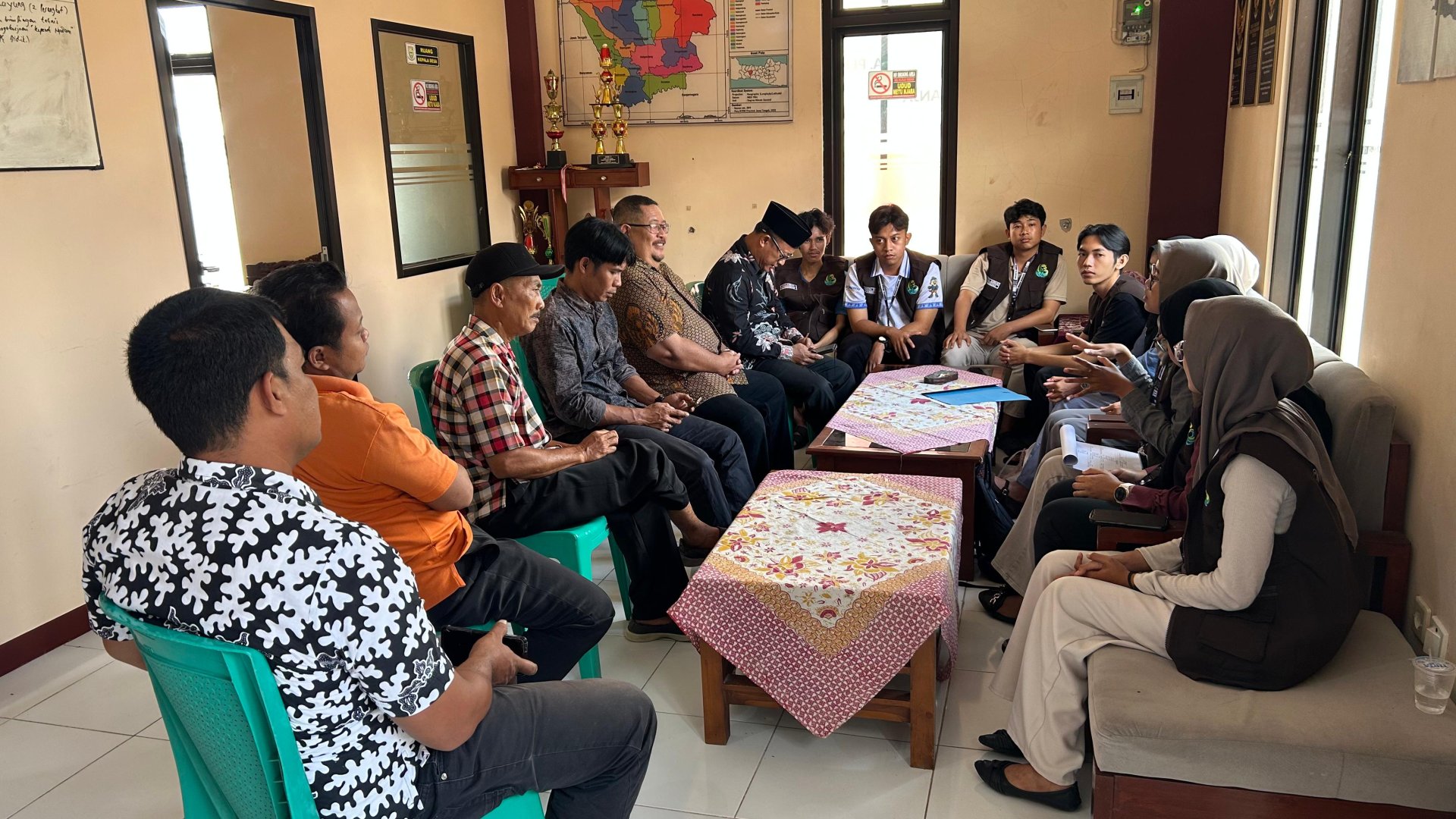 Diskusi program kerja ke perangkat desa