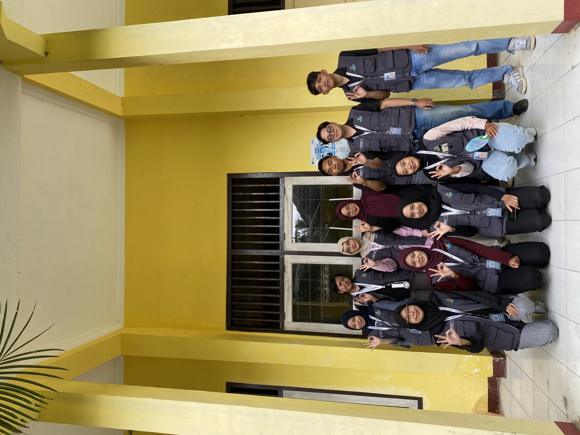 Berkunjung ke tokoh masyarakat