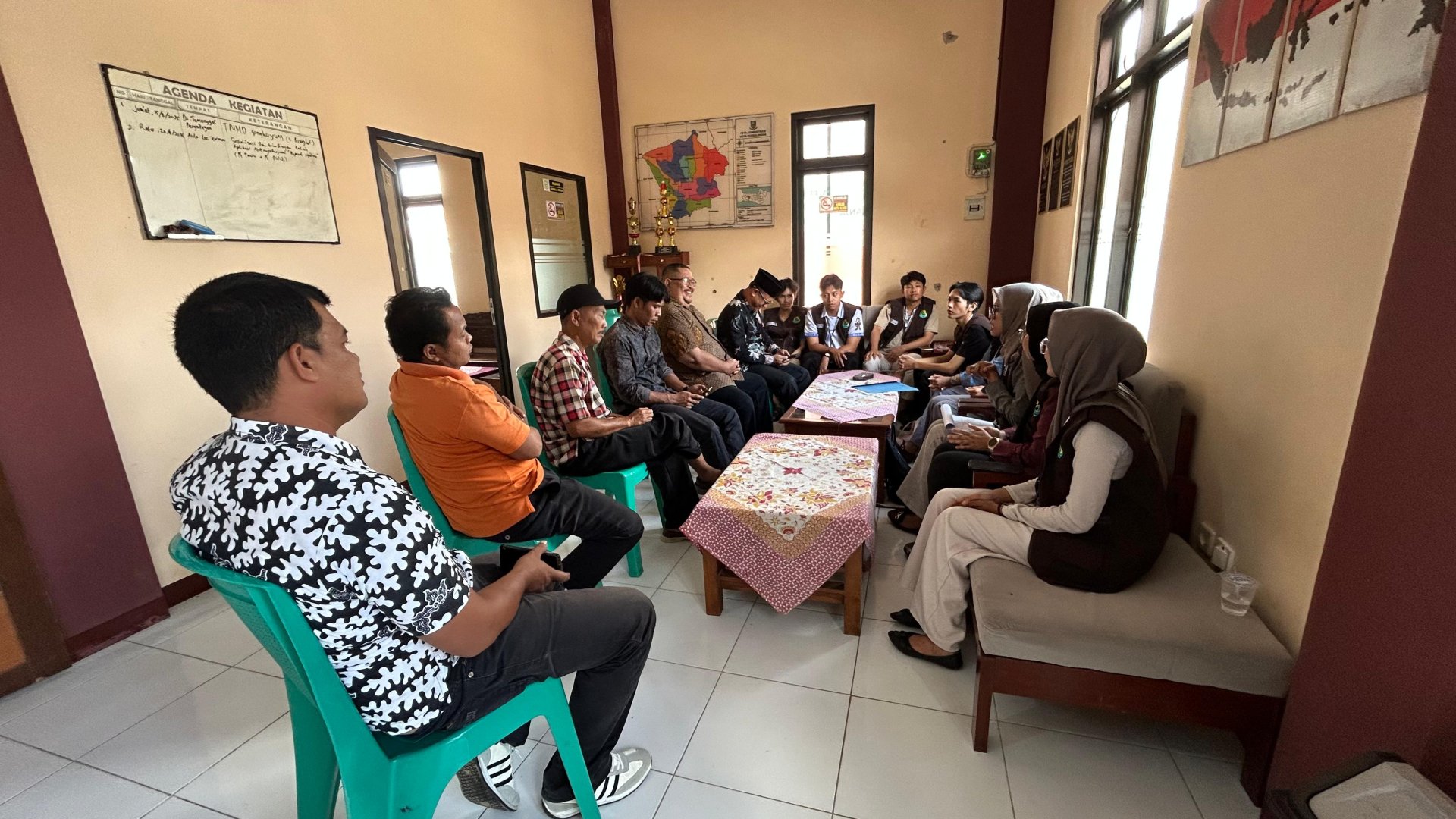 Pemaparan Program Kerja Team KKN Unsoed Desa Wanogara Wetan kepada Perangkat Desa