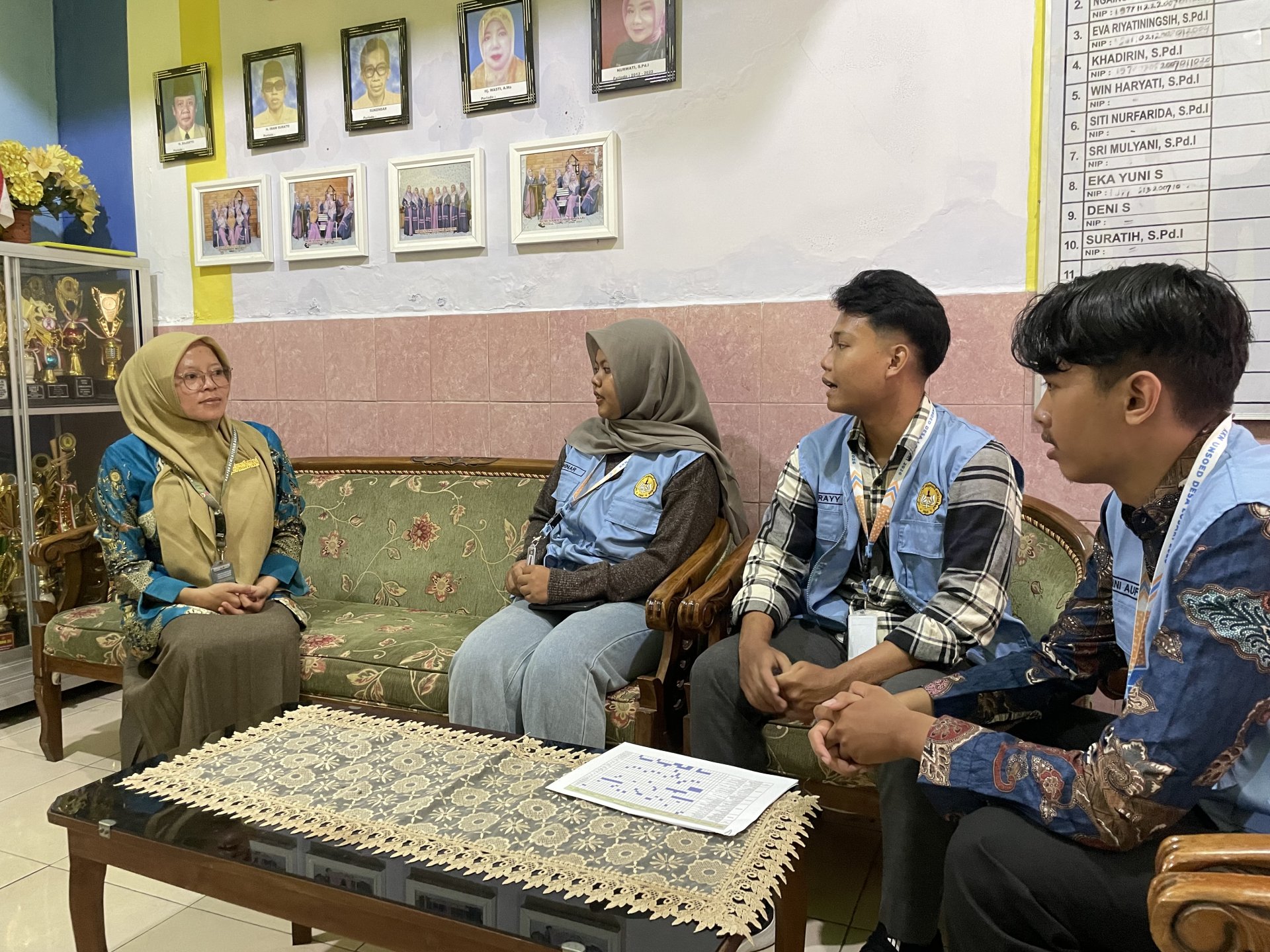 mengunjungi MI Muhammadiyah Losari