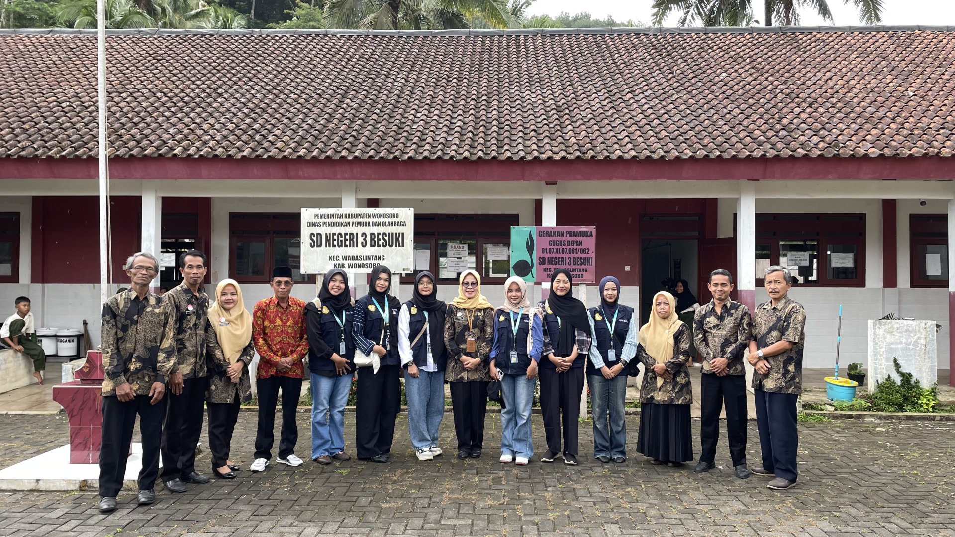 Kunjungan ke SD sekitar dan silaturahmi dengan tokoh masyarakat dusun sipahit