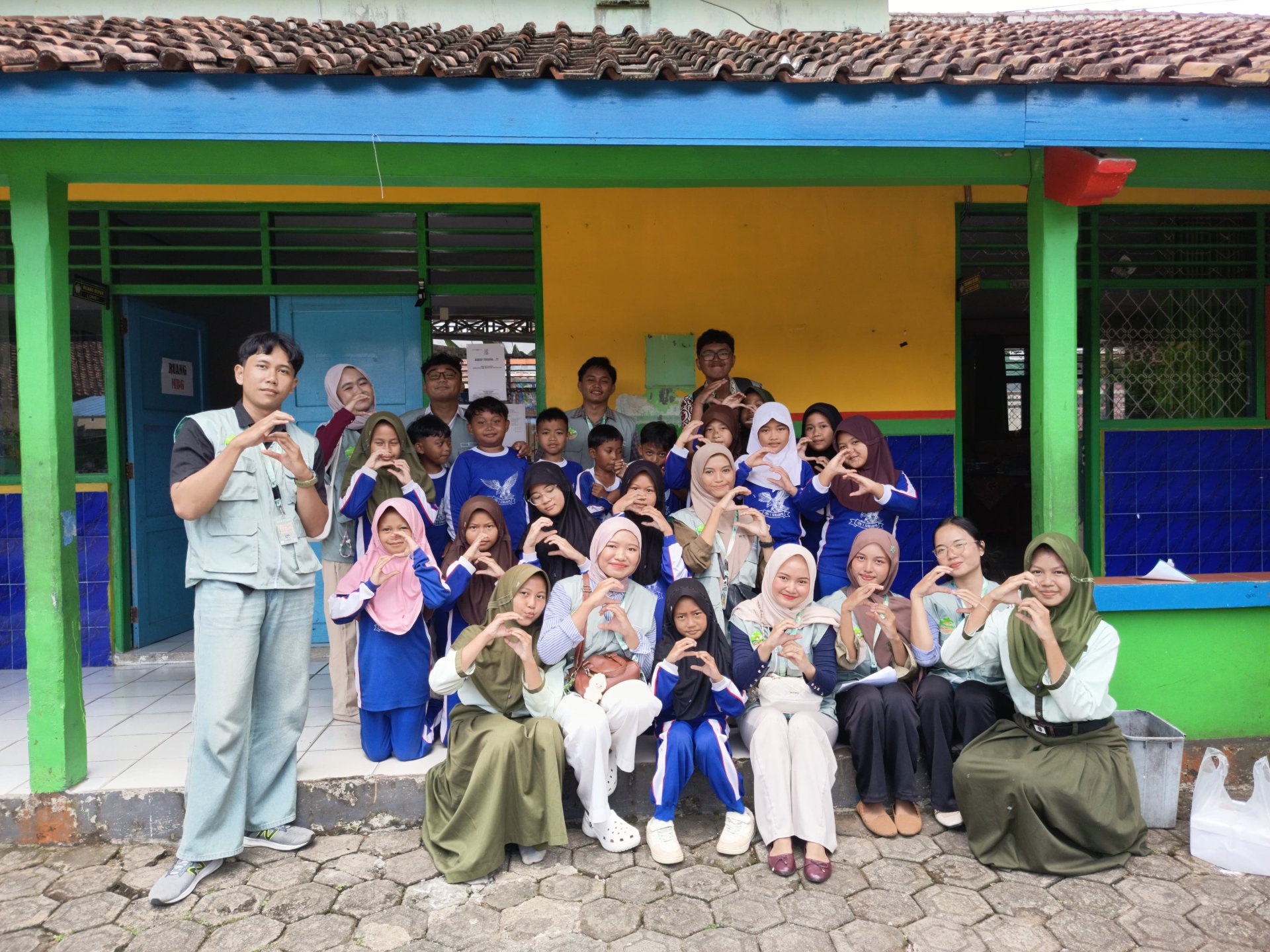 Kunjungan ke SDN 1 Sumampir