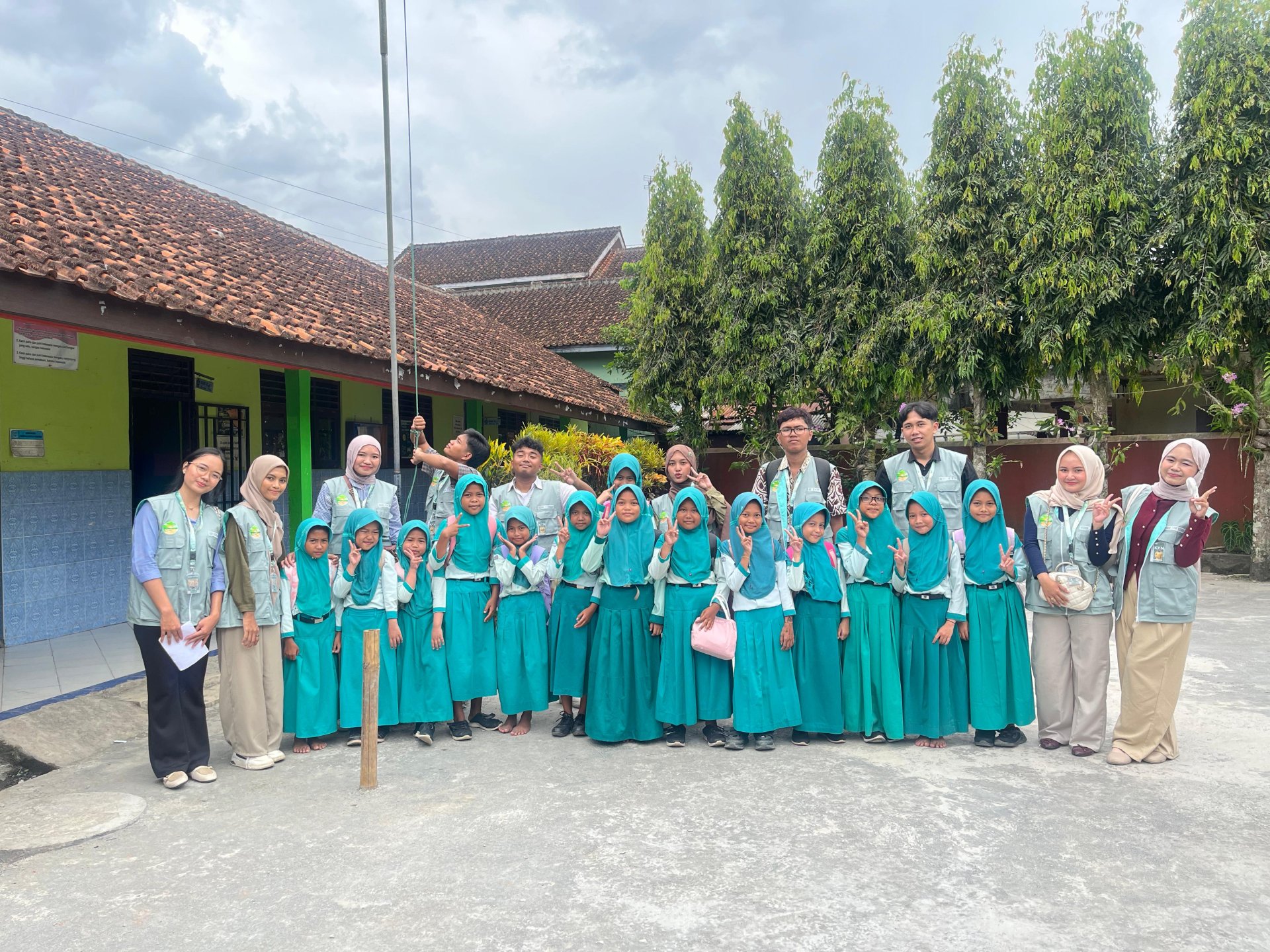 Kunjungan Ke SDN 2 Sumampir