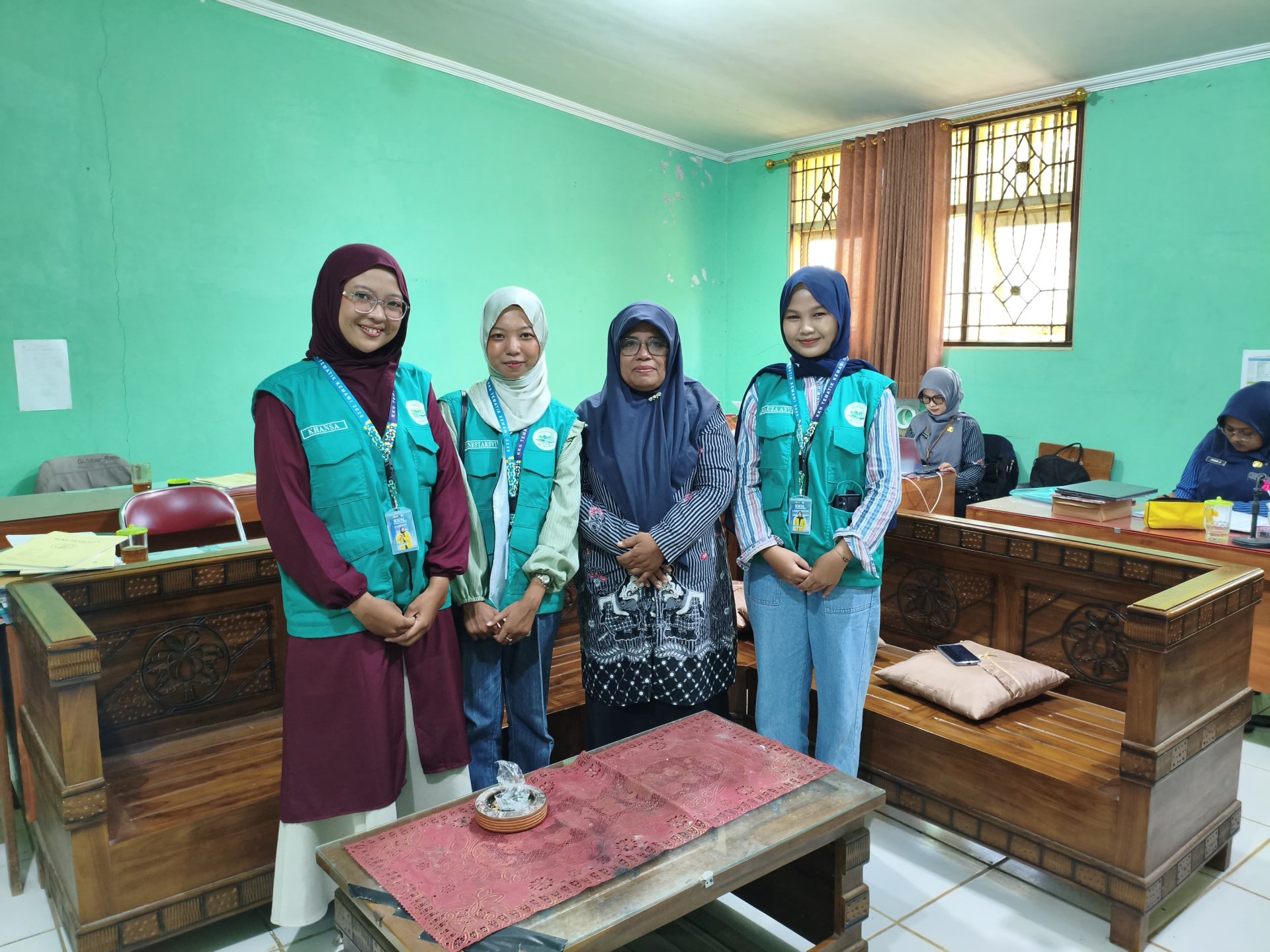 Koordinasi Awal Program Kerja KKN dengan Instansi Terkait dan Pembuatan Kerangka Rambu Jalur Evakuasi dan Titik Kumpul