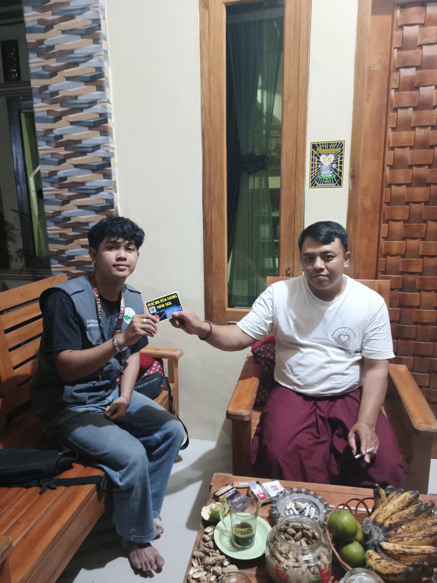 Penyerahan stiker BPBD