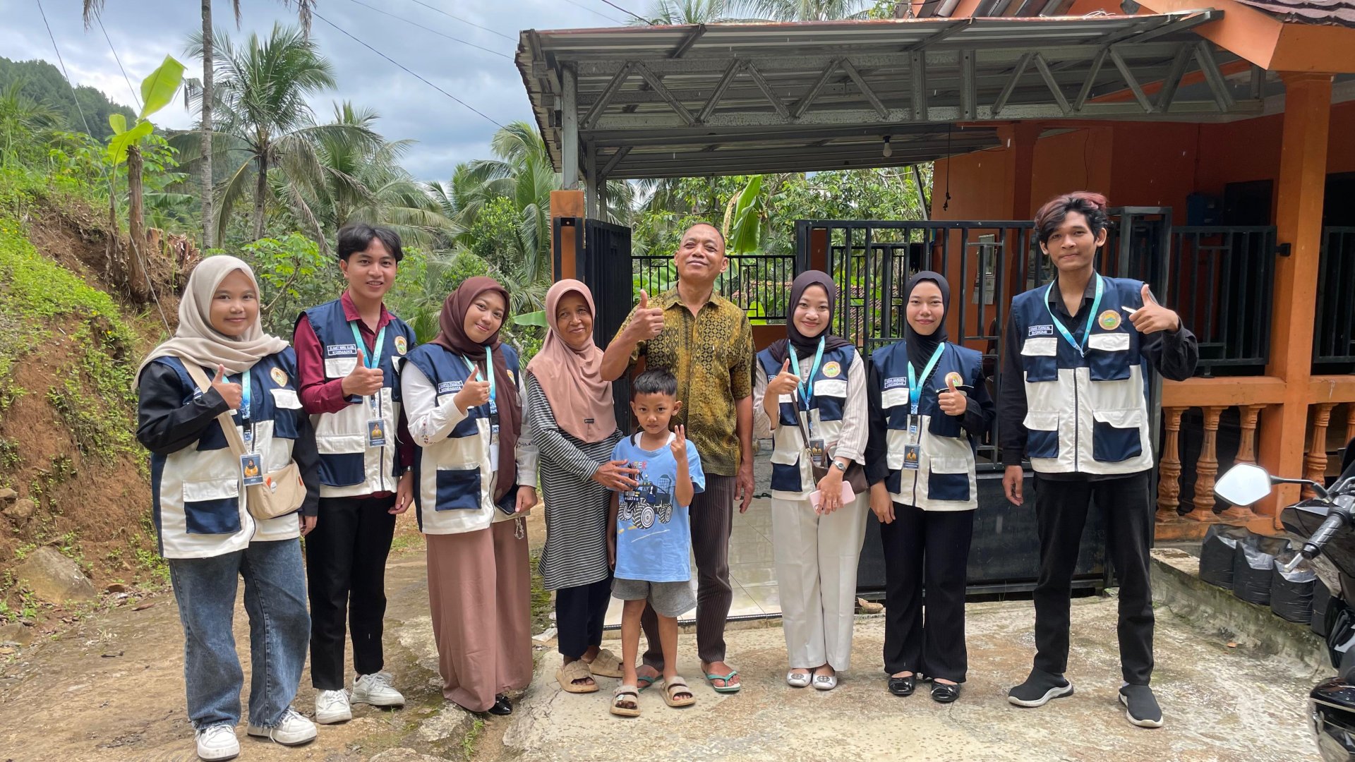 Berkunjung ke dusun-dusun