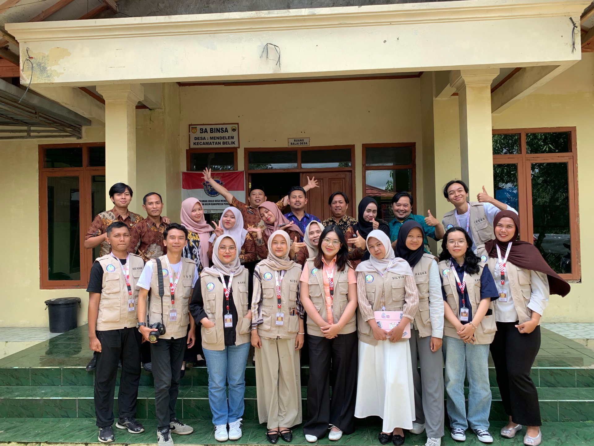 Hari ketiga kkn. Pemaparan proker tentatif ke pihak desa mendelem.