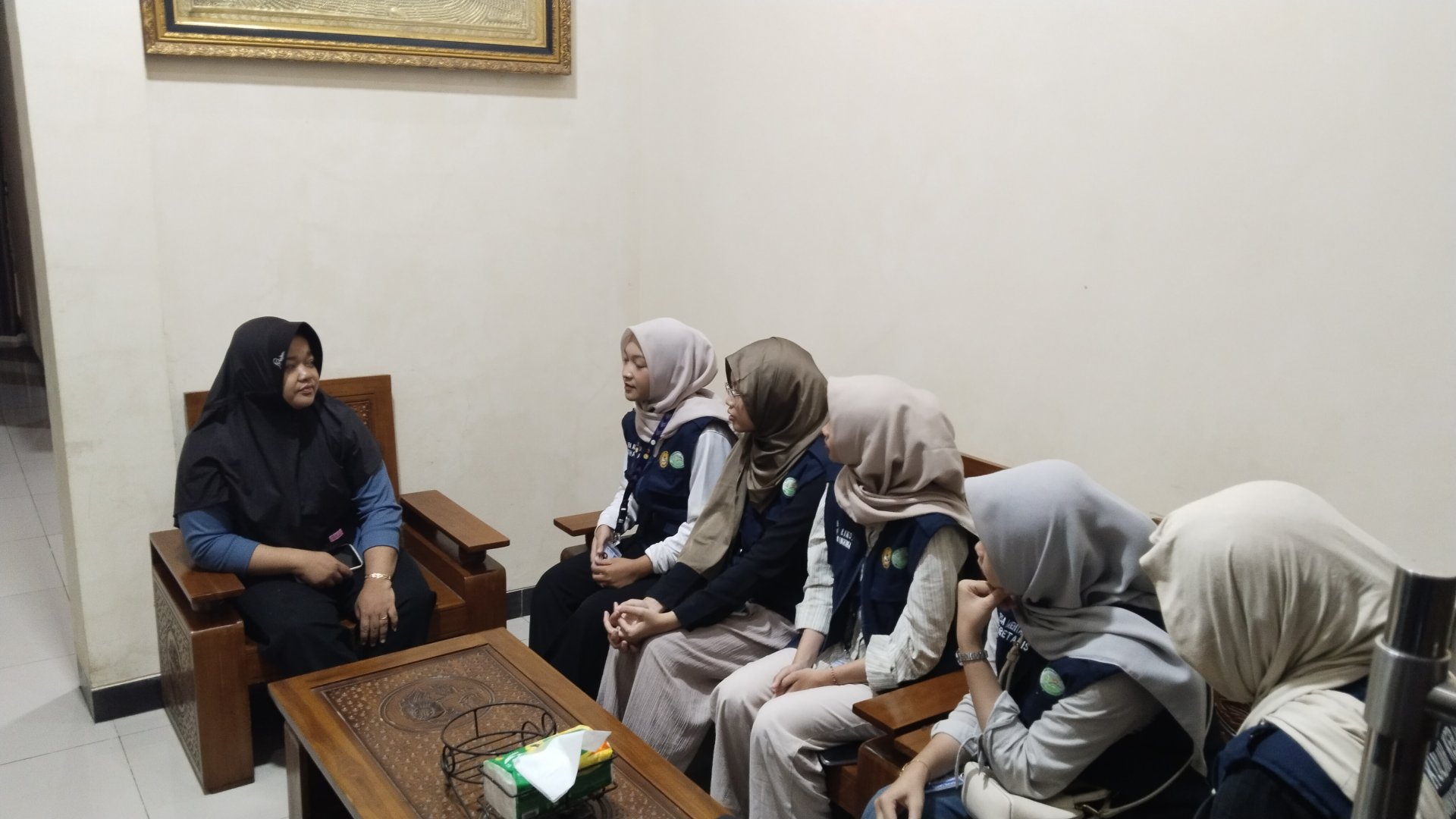 Berkunjung ke Rumah Ibu Bidan