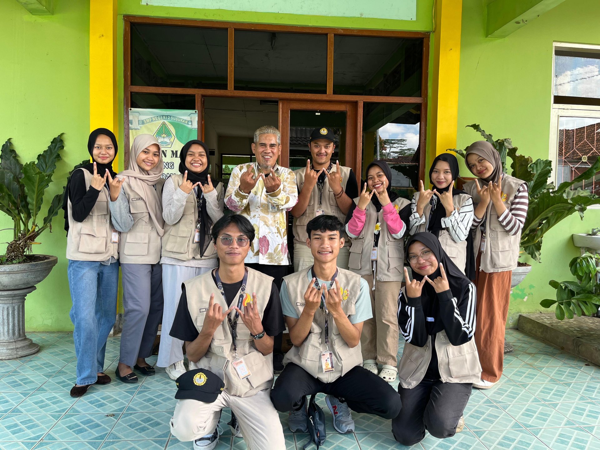 Visitasi SD dan SMP Gumelem Wetan