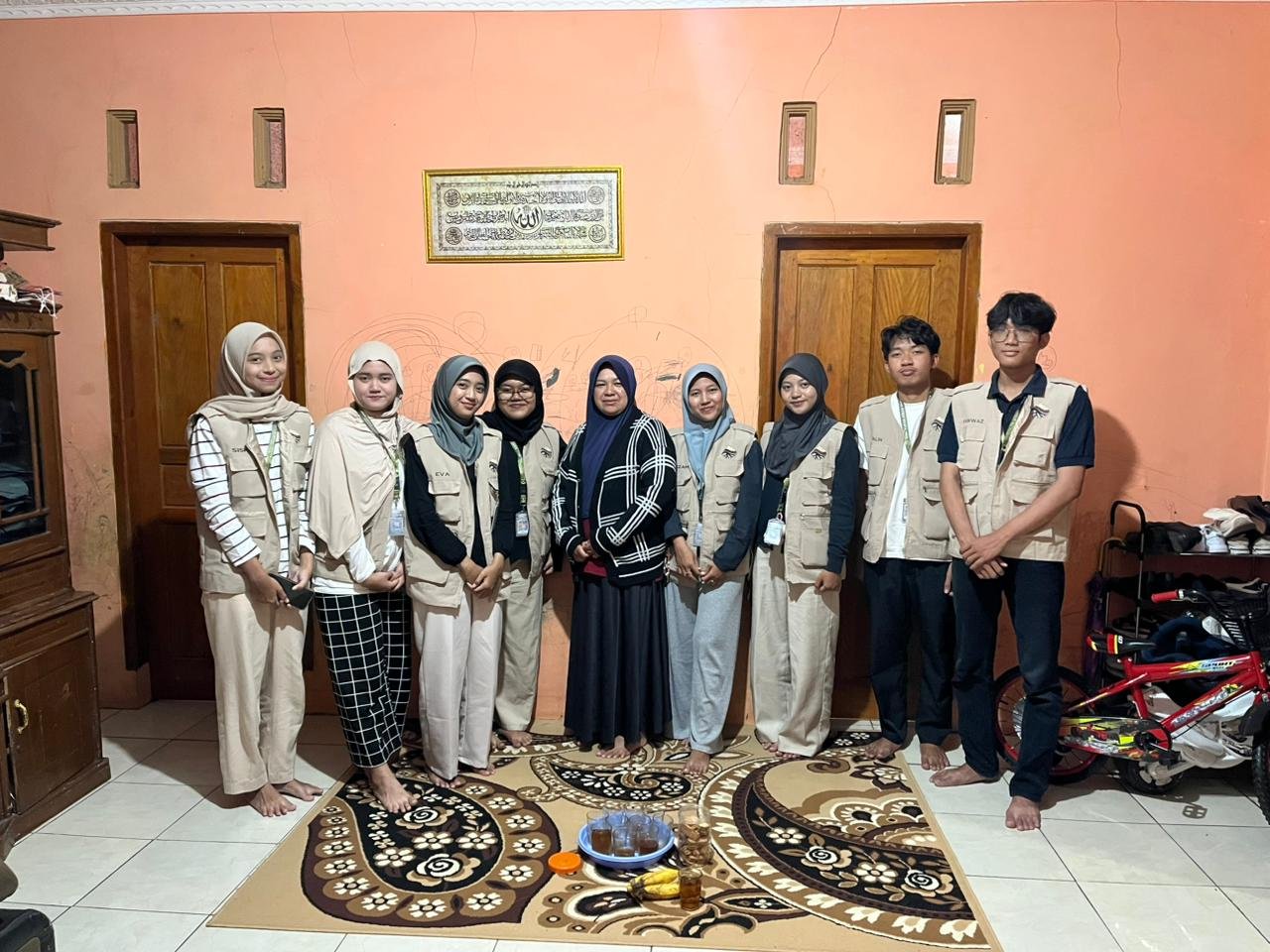 Kunjungan Ke Rumah Ibu ketua PKK