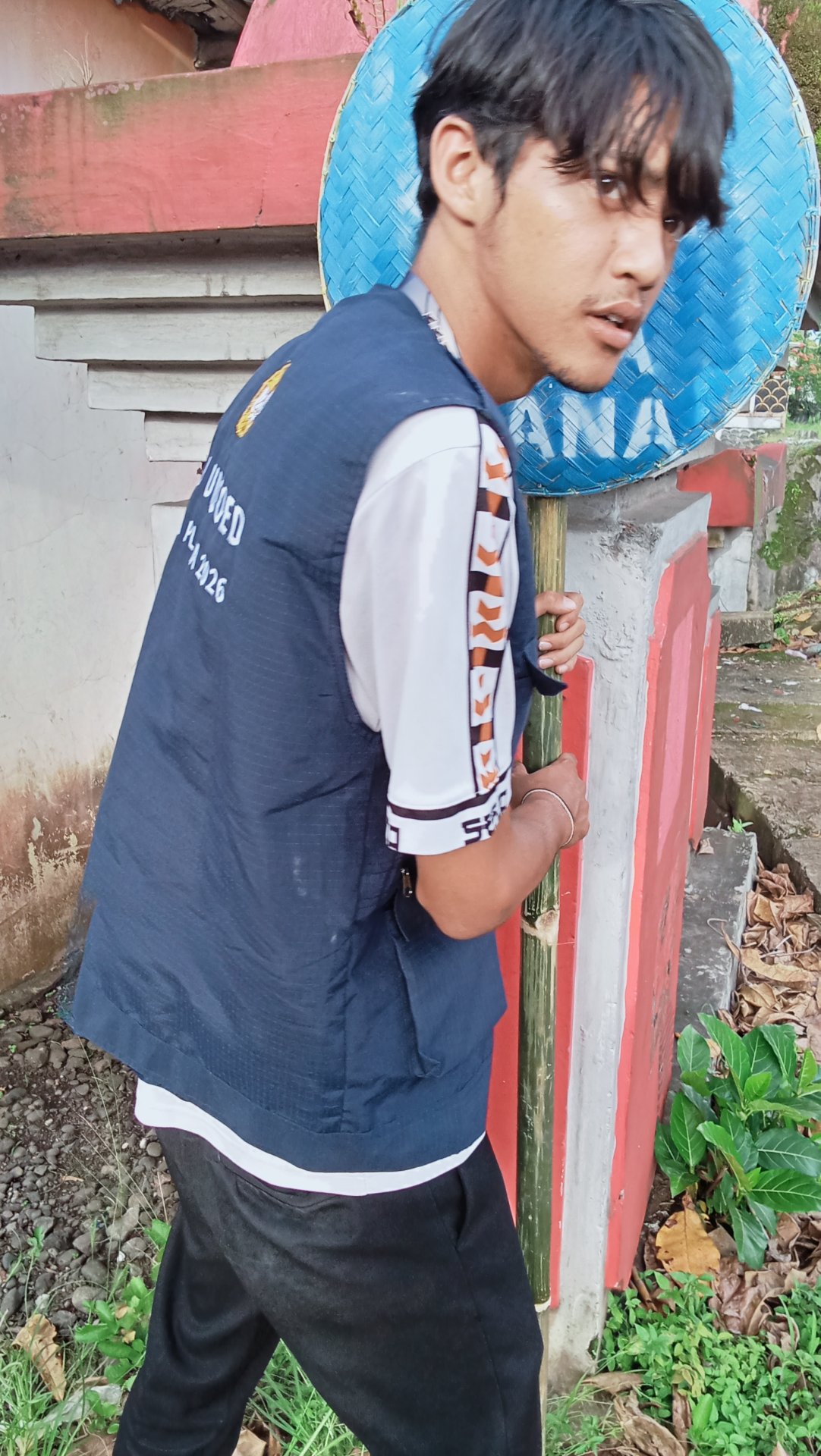 Hari kedua kkn pemasangan tampah penunjuk jalan ke posko