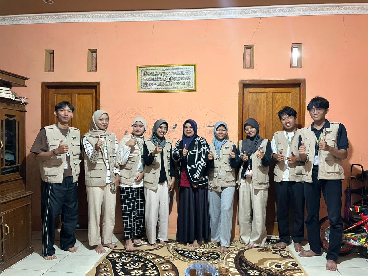 Kunjungan ke Ibu ketua PKK